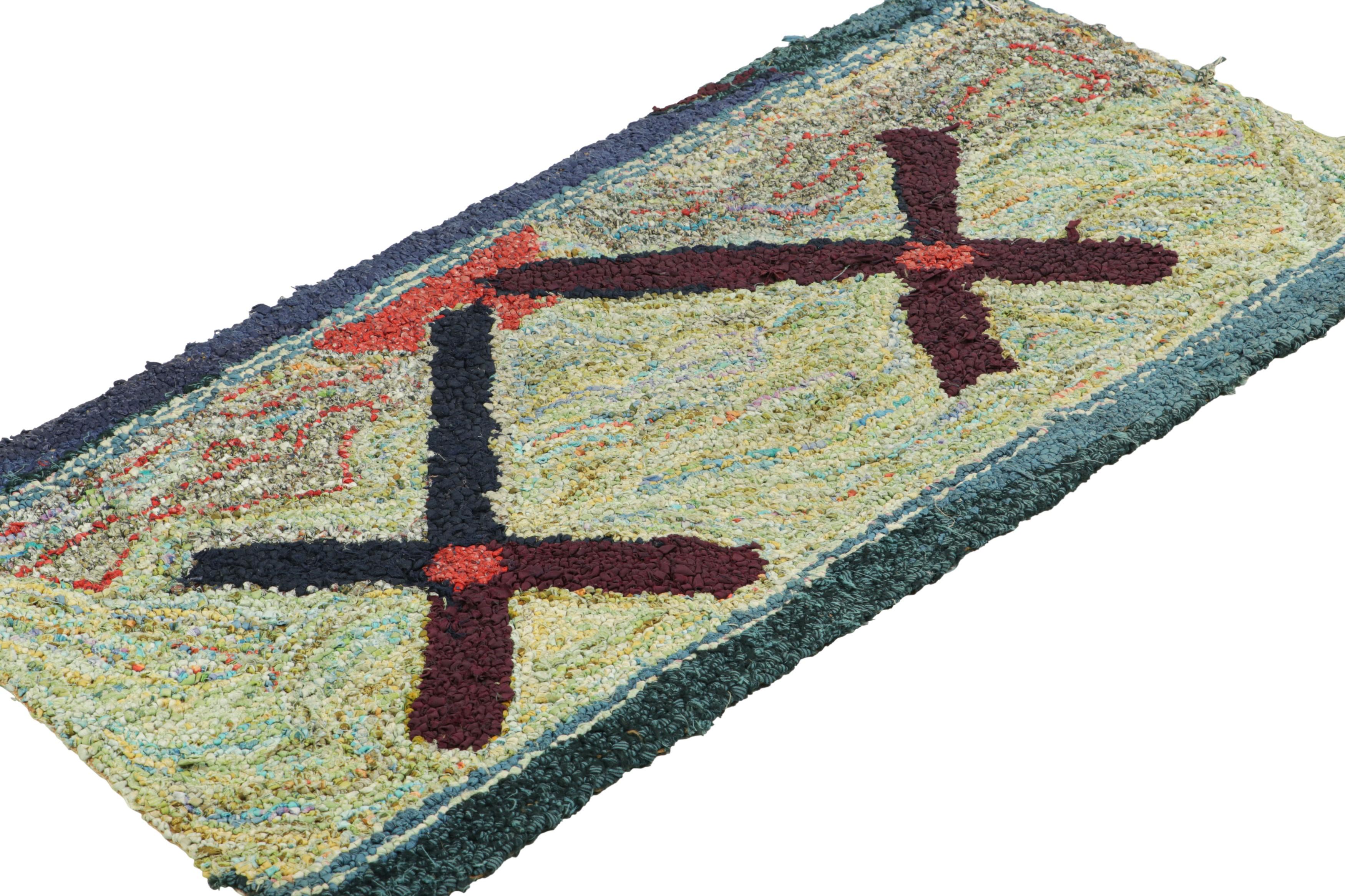 Annodato a mano Uncinetto antico con motivi geometrici sui toni del Greene & Greene  Rug & Kilim in vendita