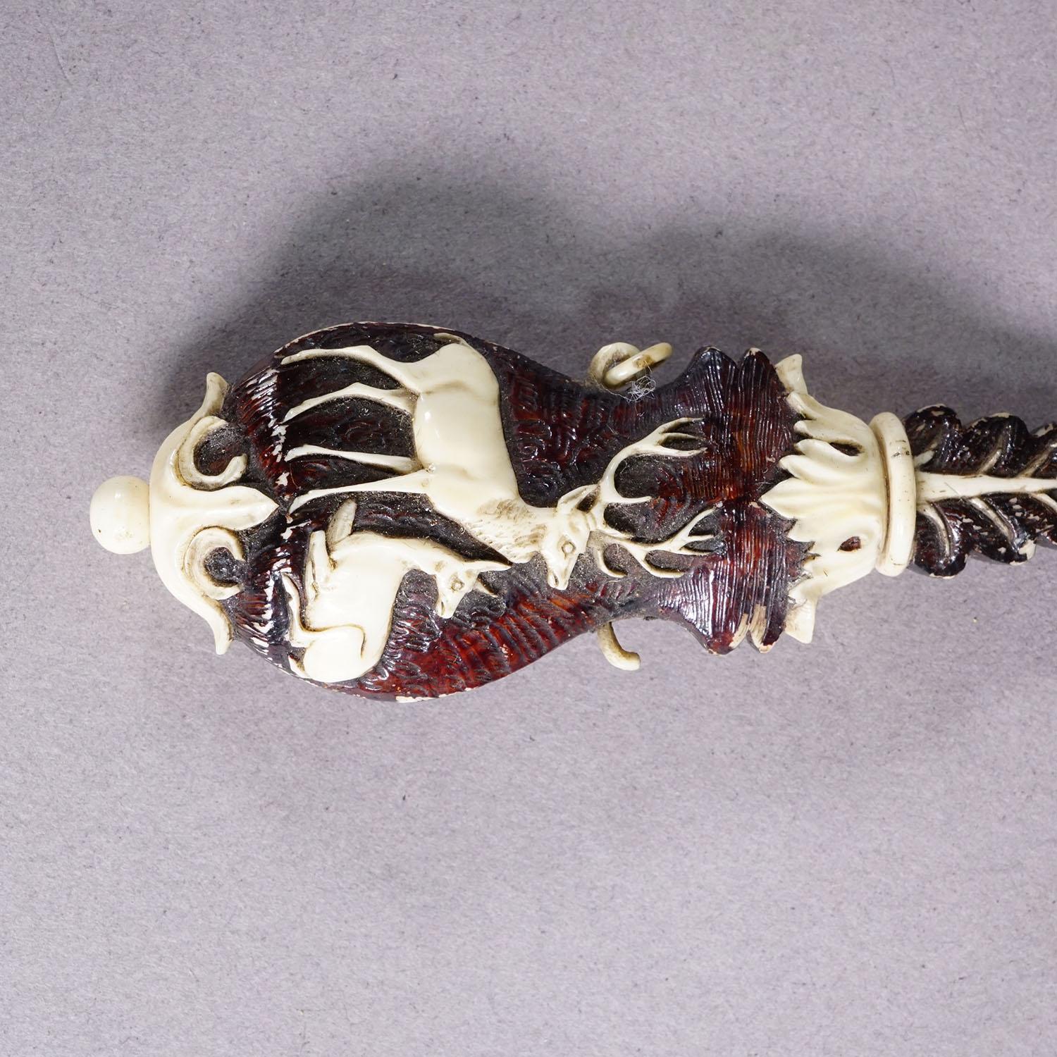 Other Antique Horn Snuff Box with Deer Relief Early 19th Century For Sale