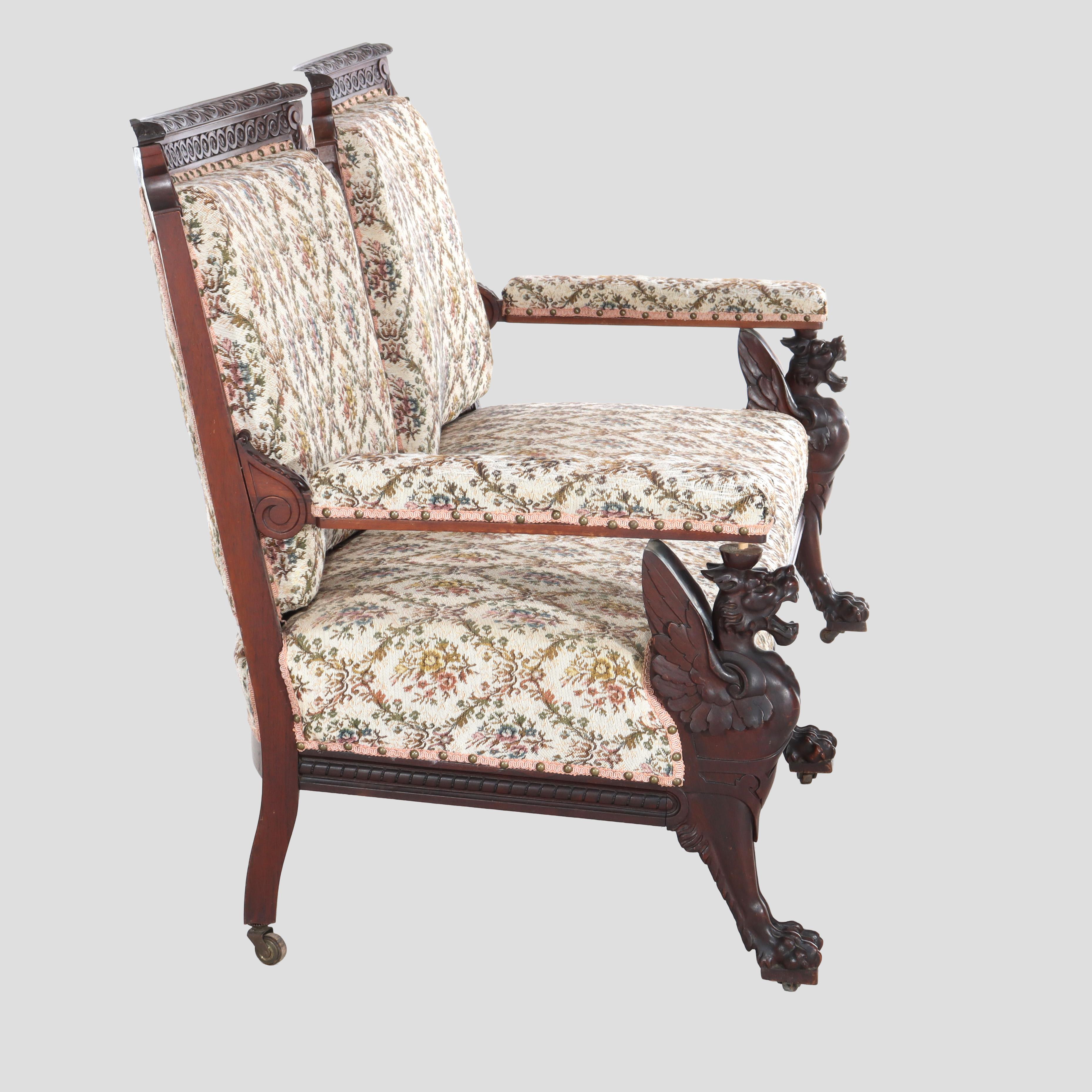 Antike Horner Figural geschnitzt Mahagoni Splayed Leg Tapestry & Griffin Sofa c1900 im Angebot 8