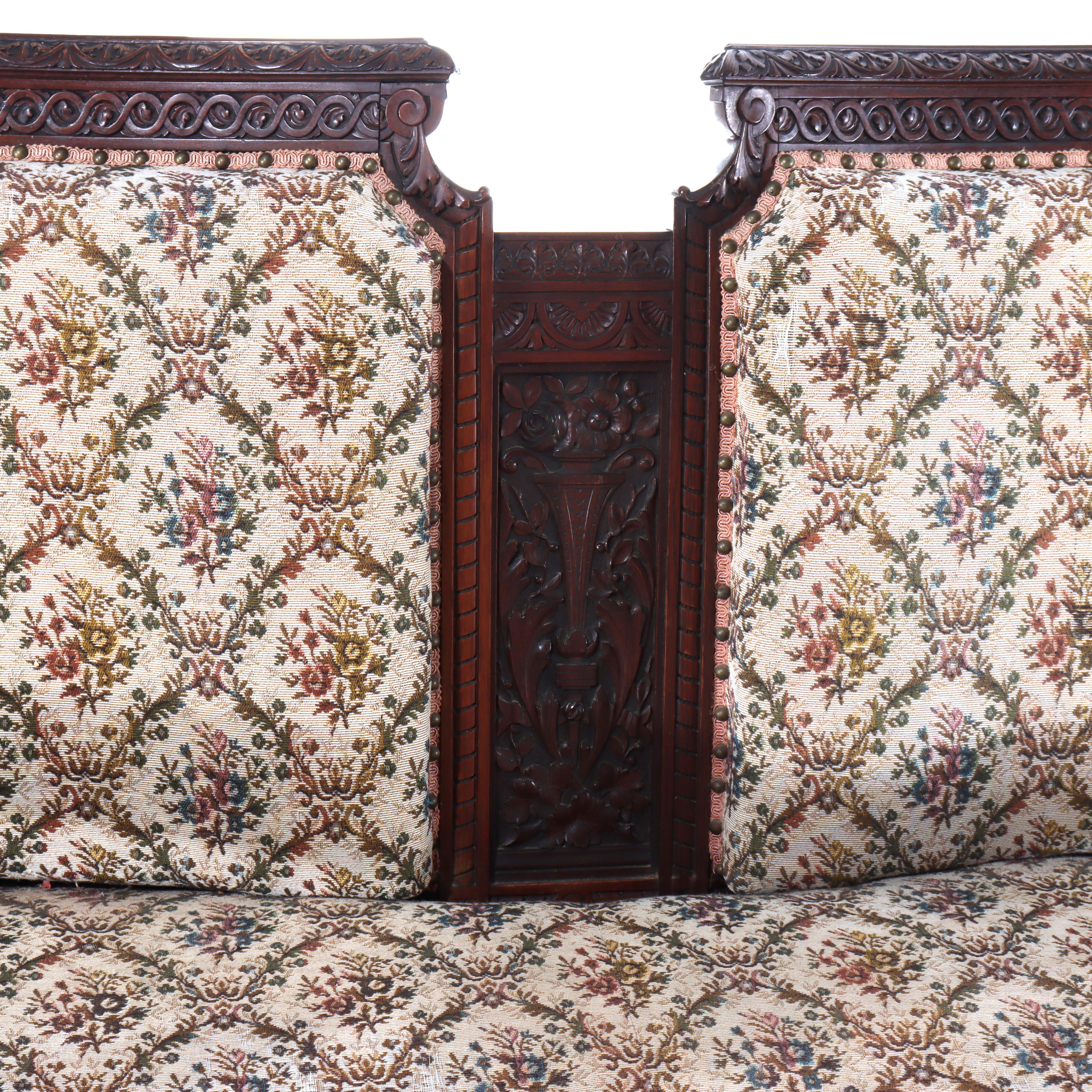 Antike Horner Figural geschnitzt Mahagoni Splayed Leg Tapestry & Griffin Sofa c1900 im Angebot 9