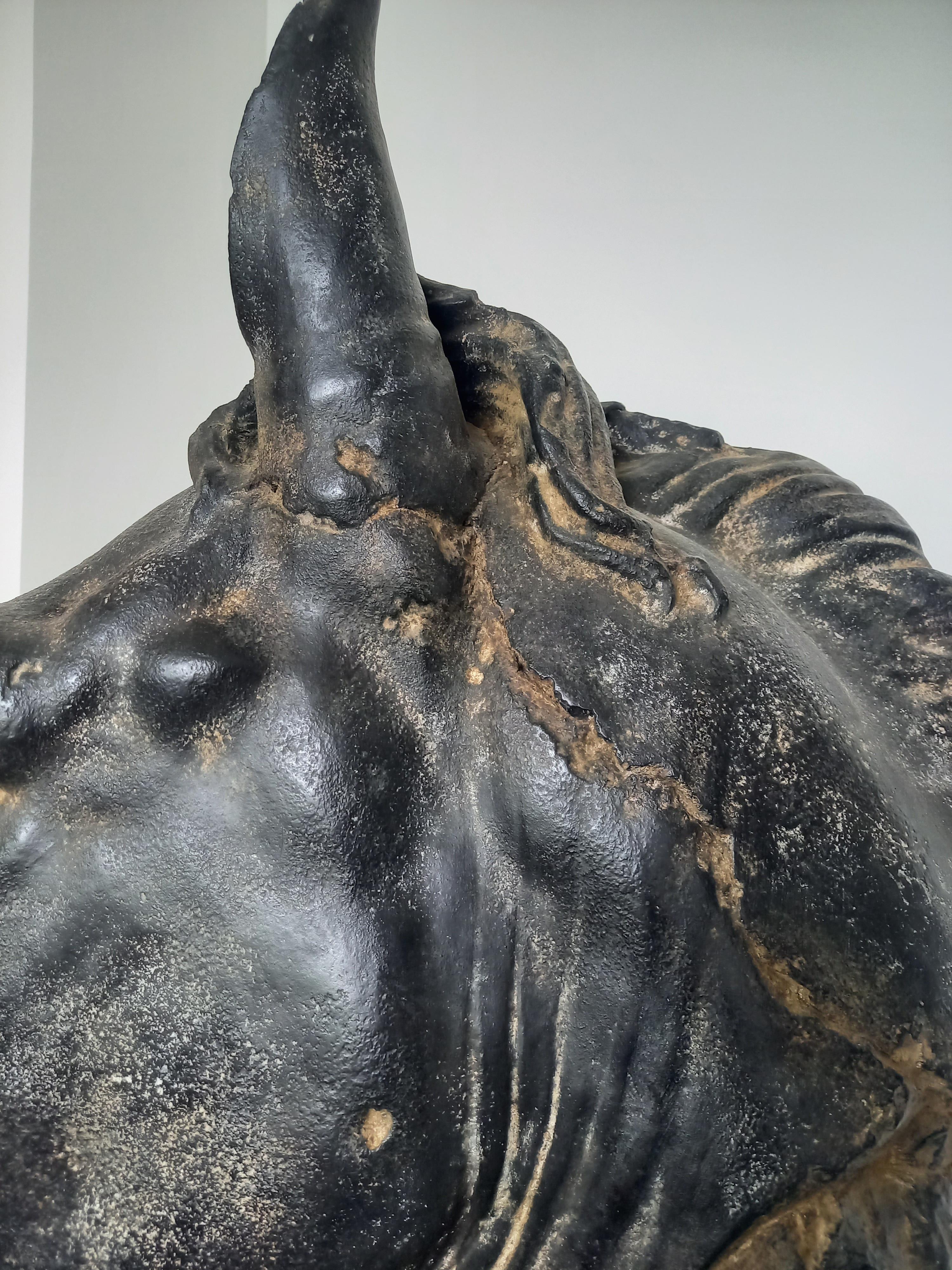 Antike Pferdeskulptur-Reproduktion im Zustand „Hervorragend“ im Angebot in Senonches, Centre-Val de Loire