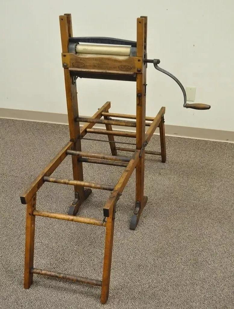 Other Antique Horse Shoe Brand Universal Ball Bearing Folding Clothes Wringer Bench For Sale