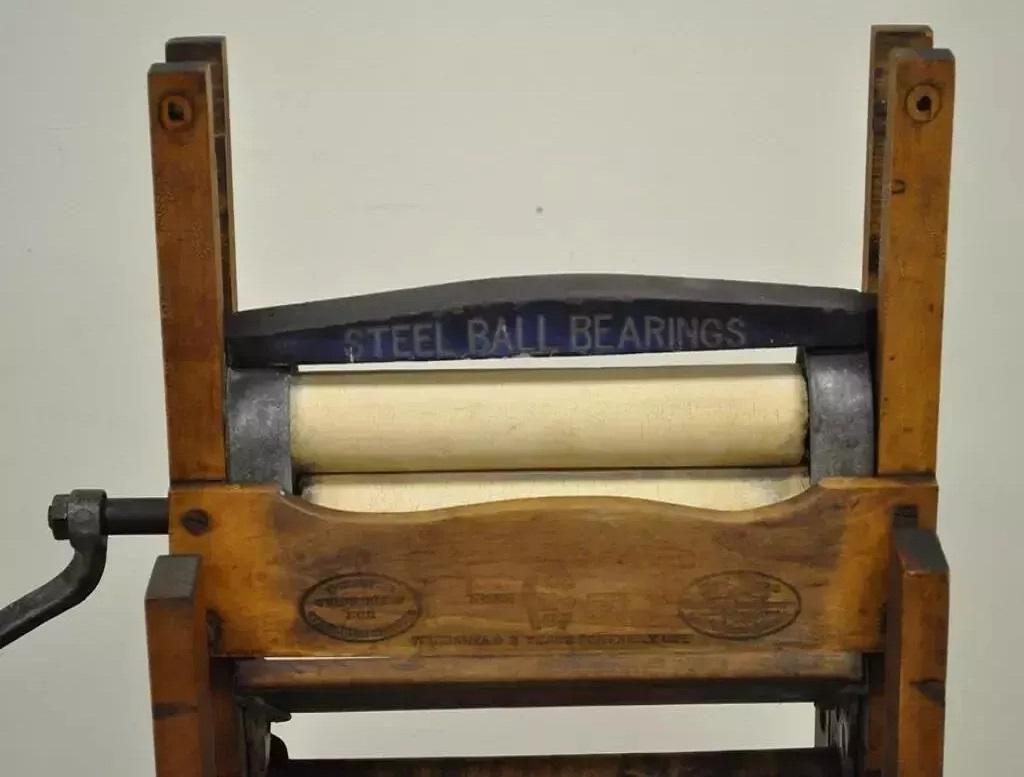Unknown Antique Horse Shoe Brand Universal Ball Bearing Folding Clothes Wringer Bench For Sale