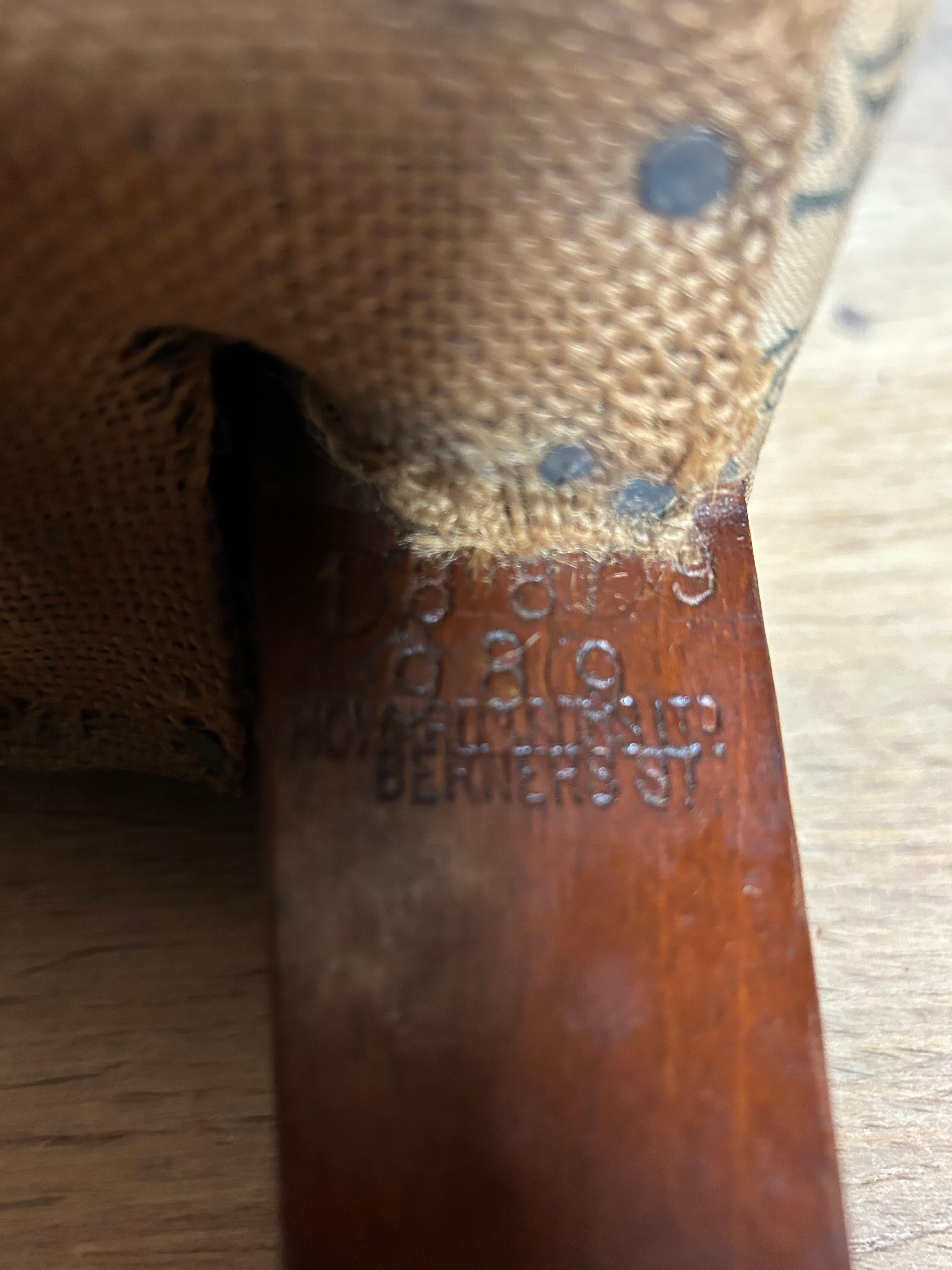 Fine XIX secolo Antico sgabello imbottito Howard and Sons in vendita