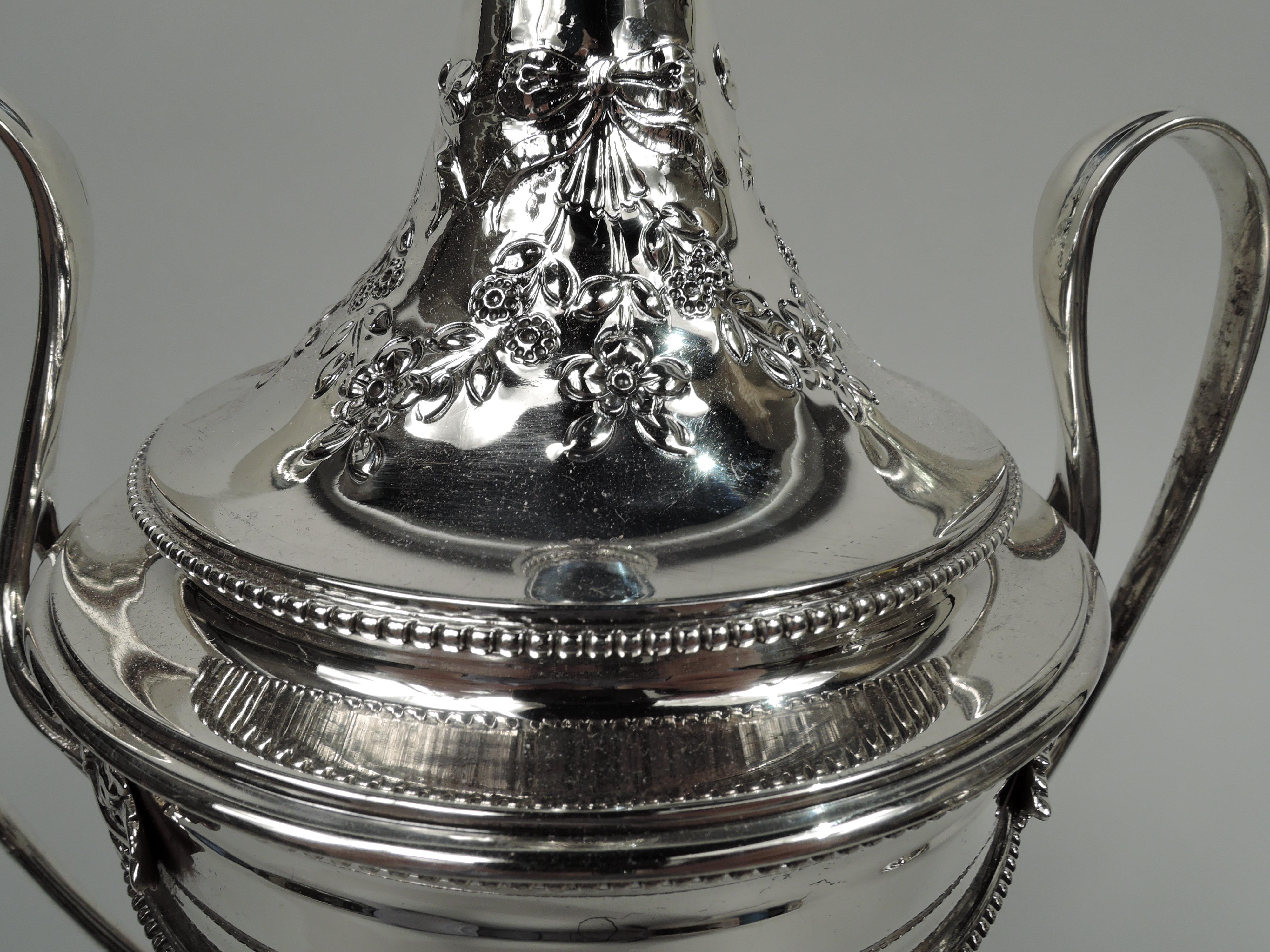Antique Howard Edwardian Neoclassical Sterling Silver Covered Urn In Good Condition For Sale In New York, NY