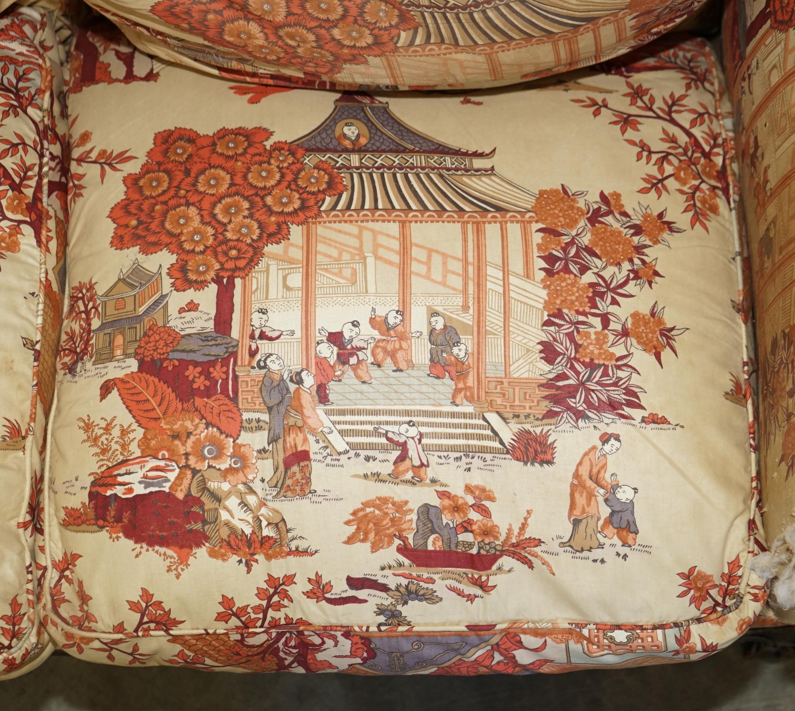 Antique Howard & Sons Aesthetic Movement Sofa Claw & Ball Feet Chinoiserie Fabic For Sale 4