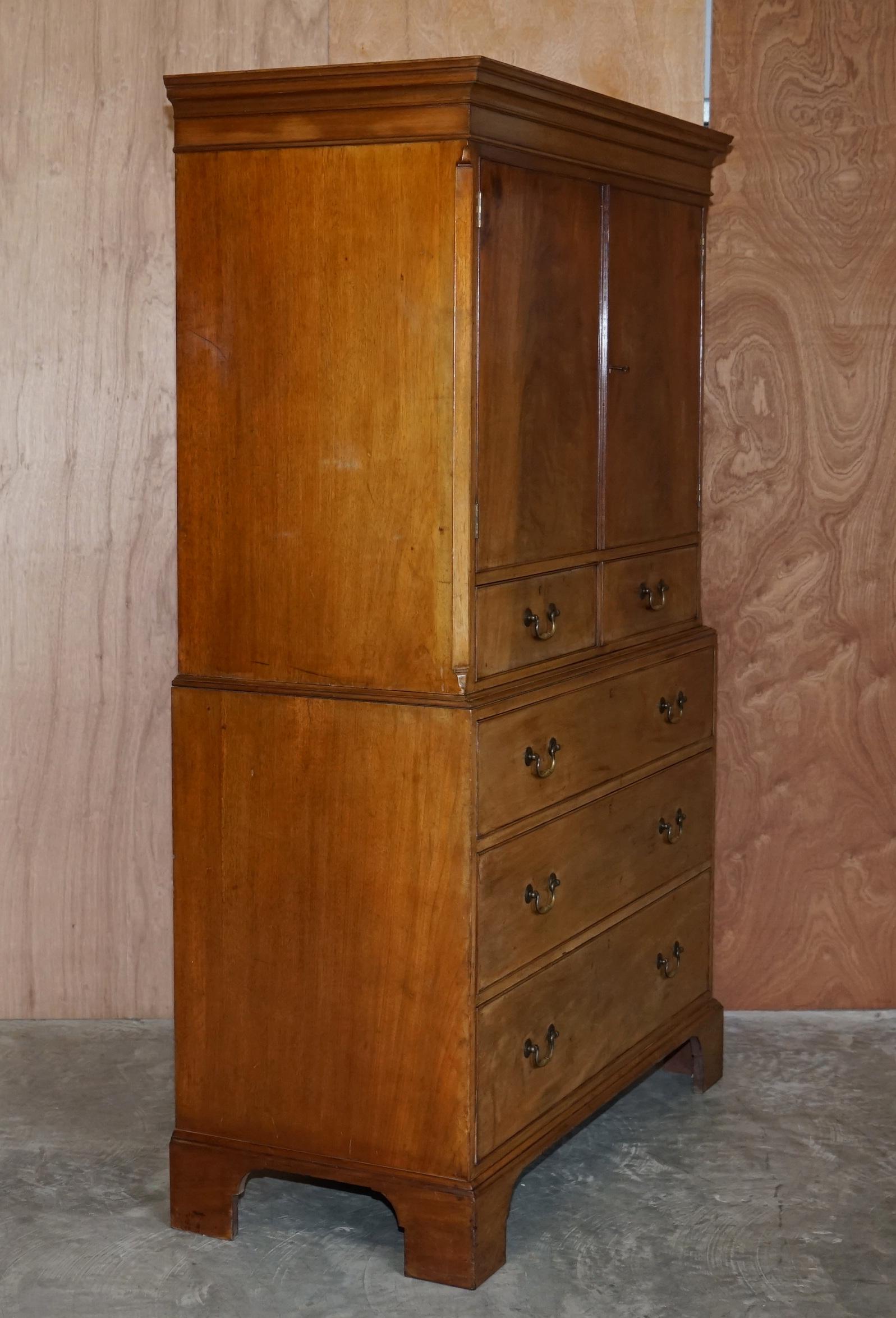 Antique Howard & Son's Berners Street Hardwood Linen Press Chest of Drawers For Sale 5