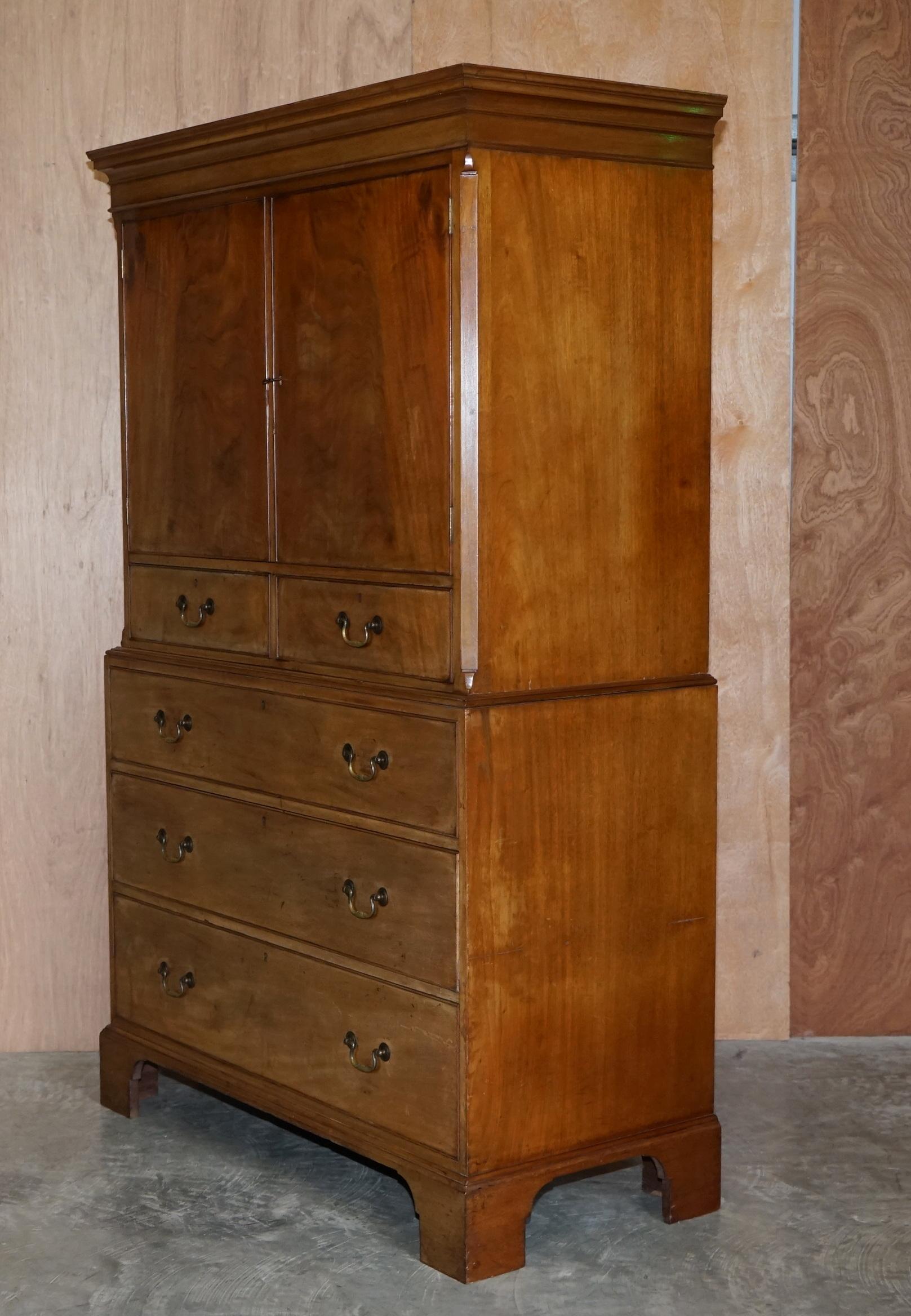 Antique Howard & Son's Berners Street Hardwood Linen Press Chest of Drawers For Sale 6