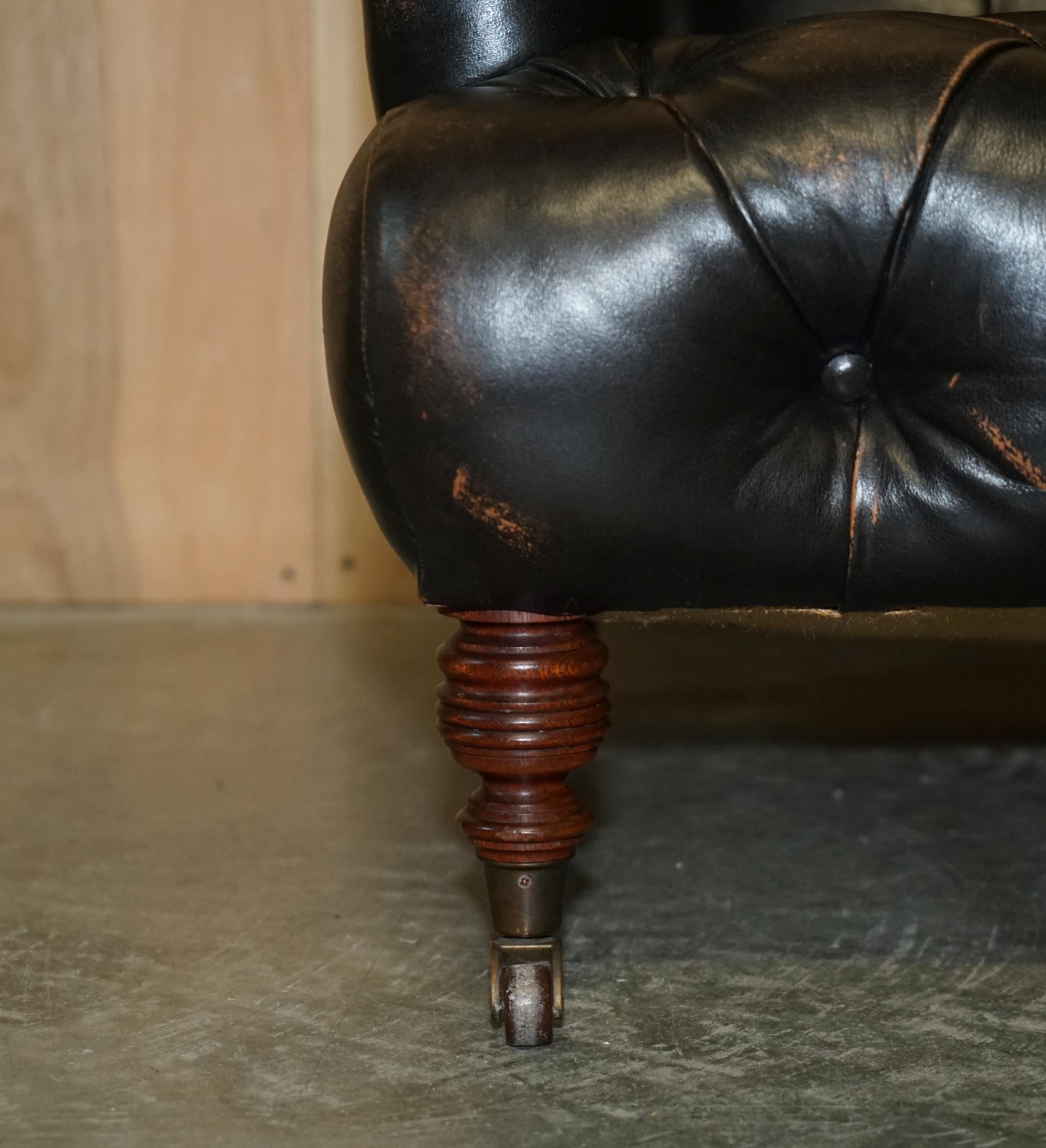 Antiker Chesterfield-Sessel aus schwarzem Leder im Bridgewater-Stil von Howard & Sons im Angebot 4