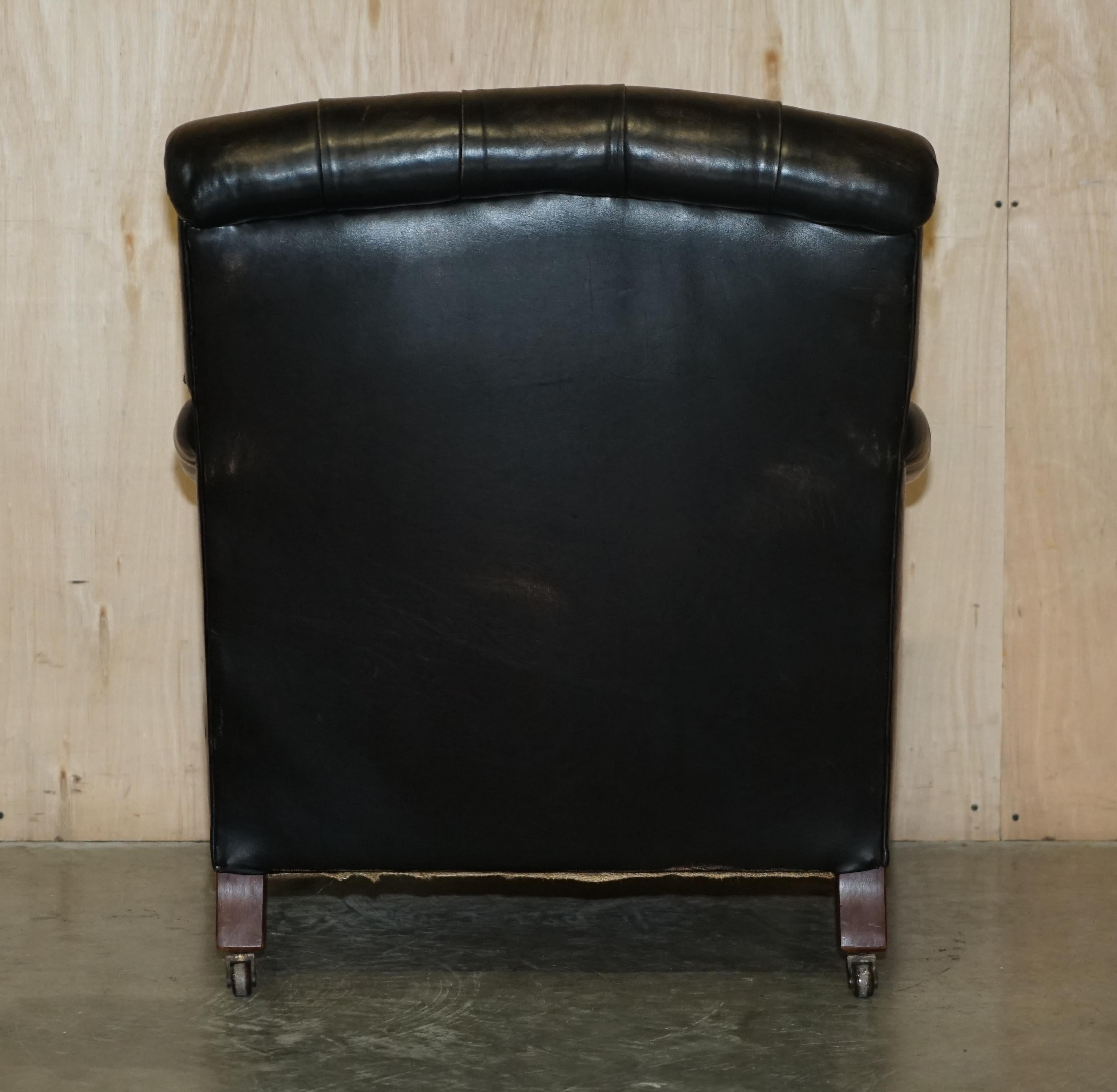 Antiker Chesterfield-Sessel aus schwarzem Leder im Bridgewater-Stil von Howard & Sons im Angebot 11