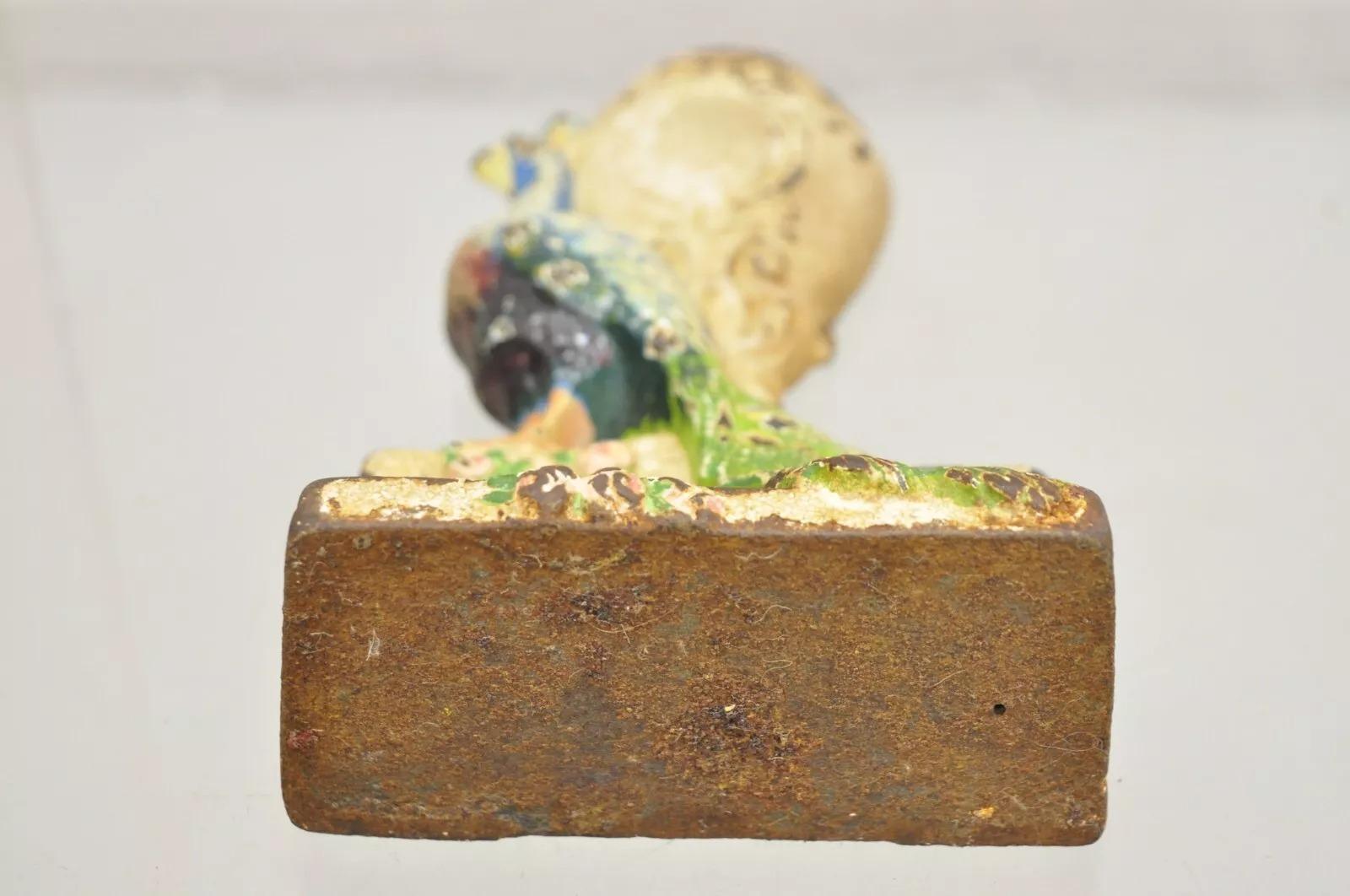 Antiguo Tope de puerta pintado Hubley Art Decó de hierro fundido Figural Azul Verde Pavo real en venta 2