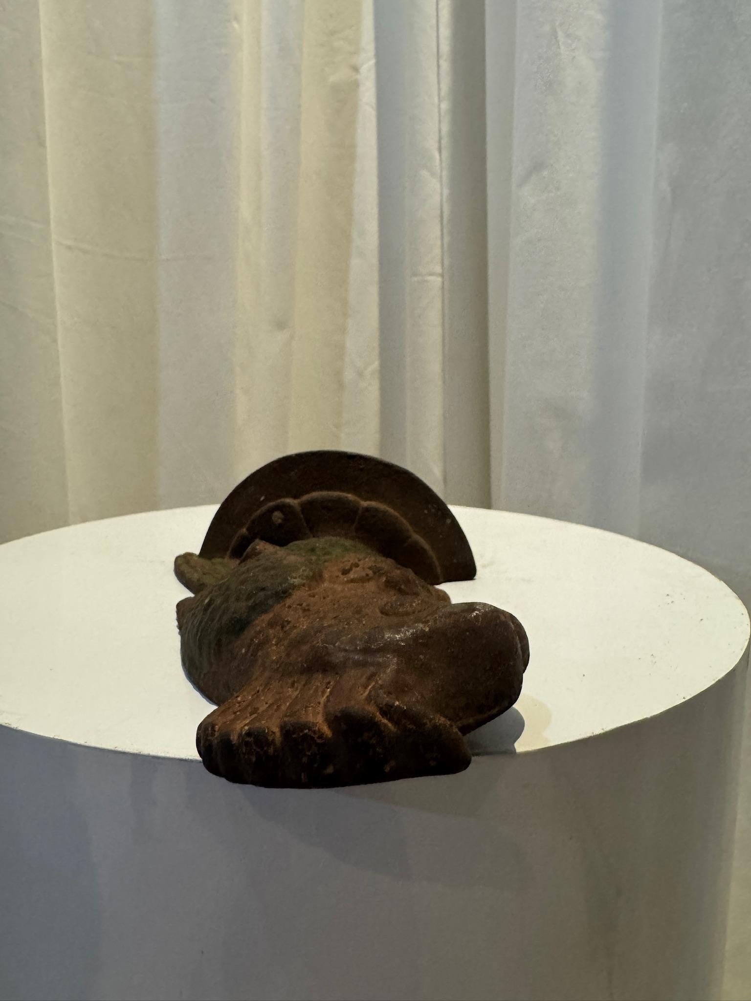 Antique Hubley Cast Iron Parrot Doorstop – Original Hand-Painted Finish In Good Condition For Sale In West Hollywood, CA