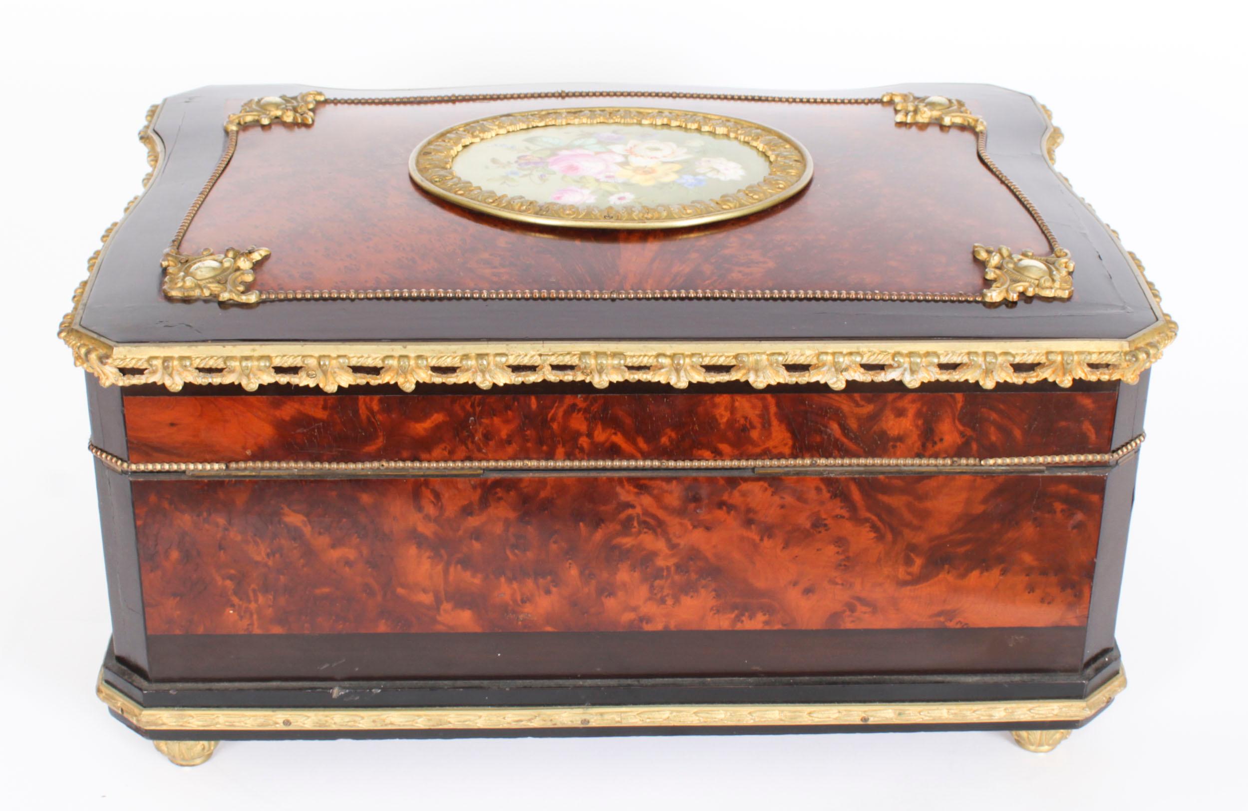 Antique Huge French Amboyna Porcelain Cameo Writing Casket 19th C For Sale 8
