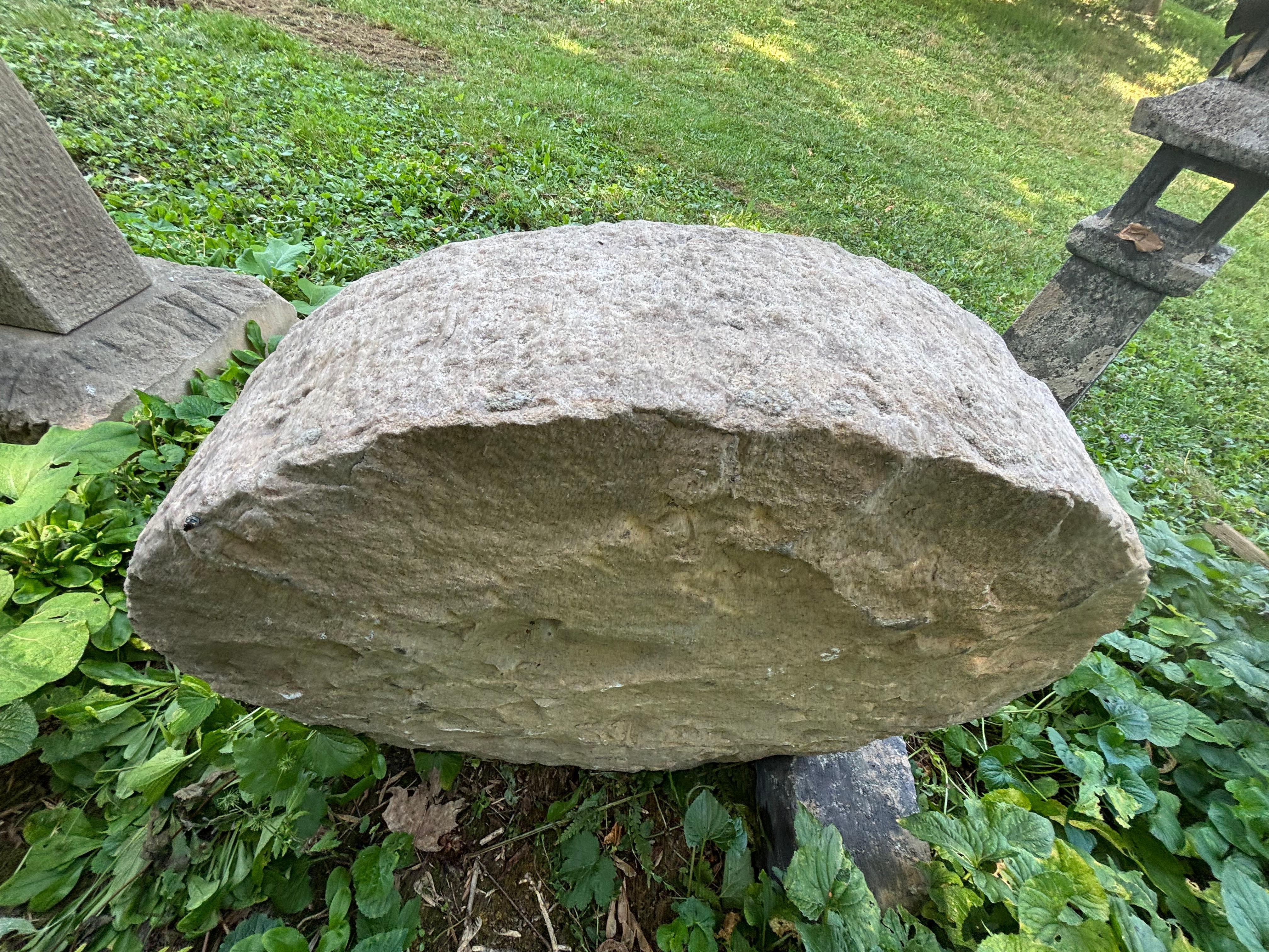 Calcaire Pierre de moulin de jardin ancienne, 19ème siècle en vente