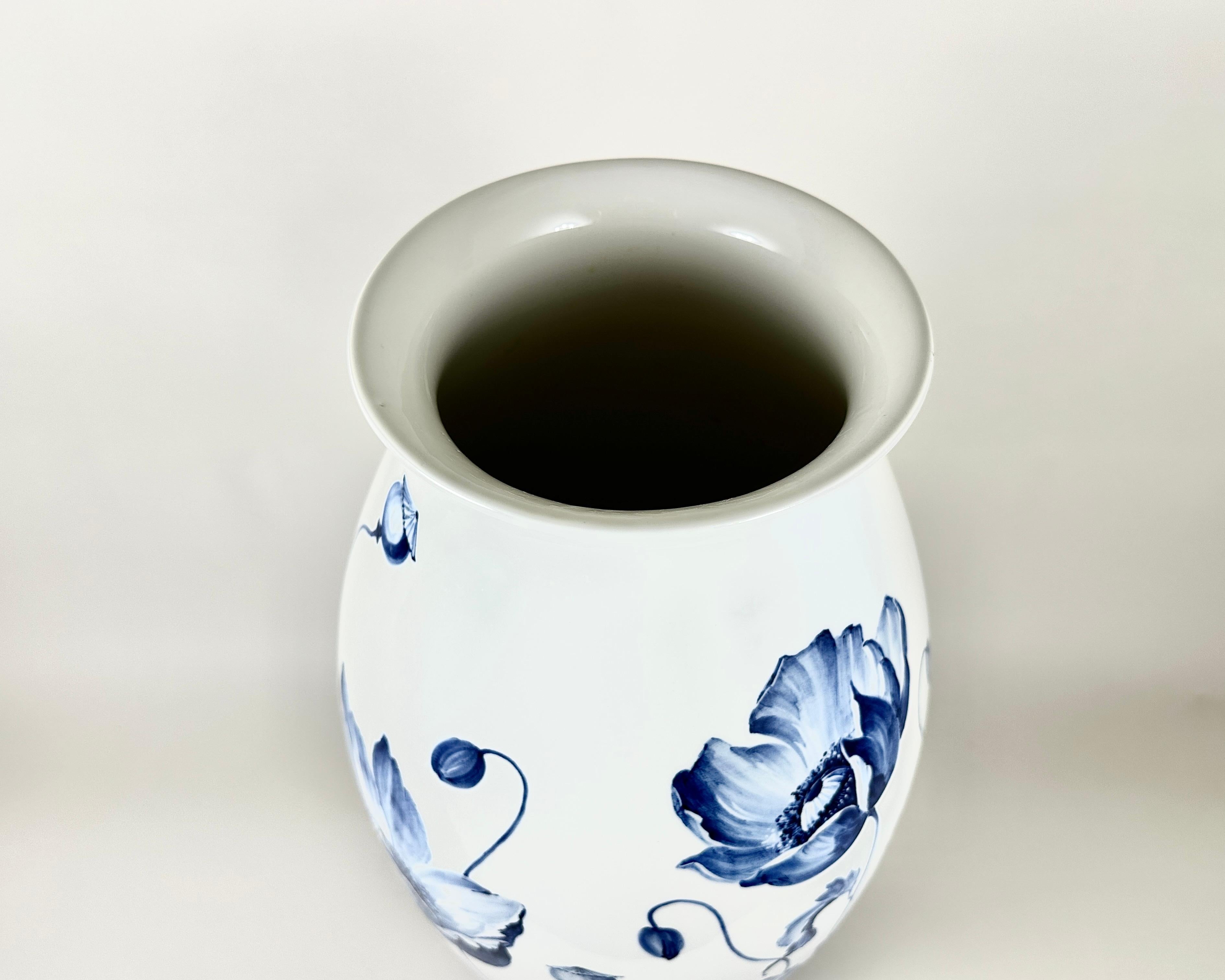 Antico vaso Hutschenreuther dipinto a mano in Germania nel 1910 Condit... In condizioni ottime in vendita a Bastogne, BE