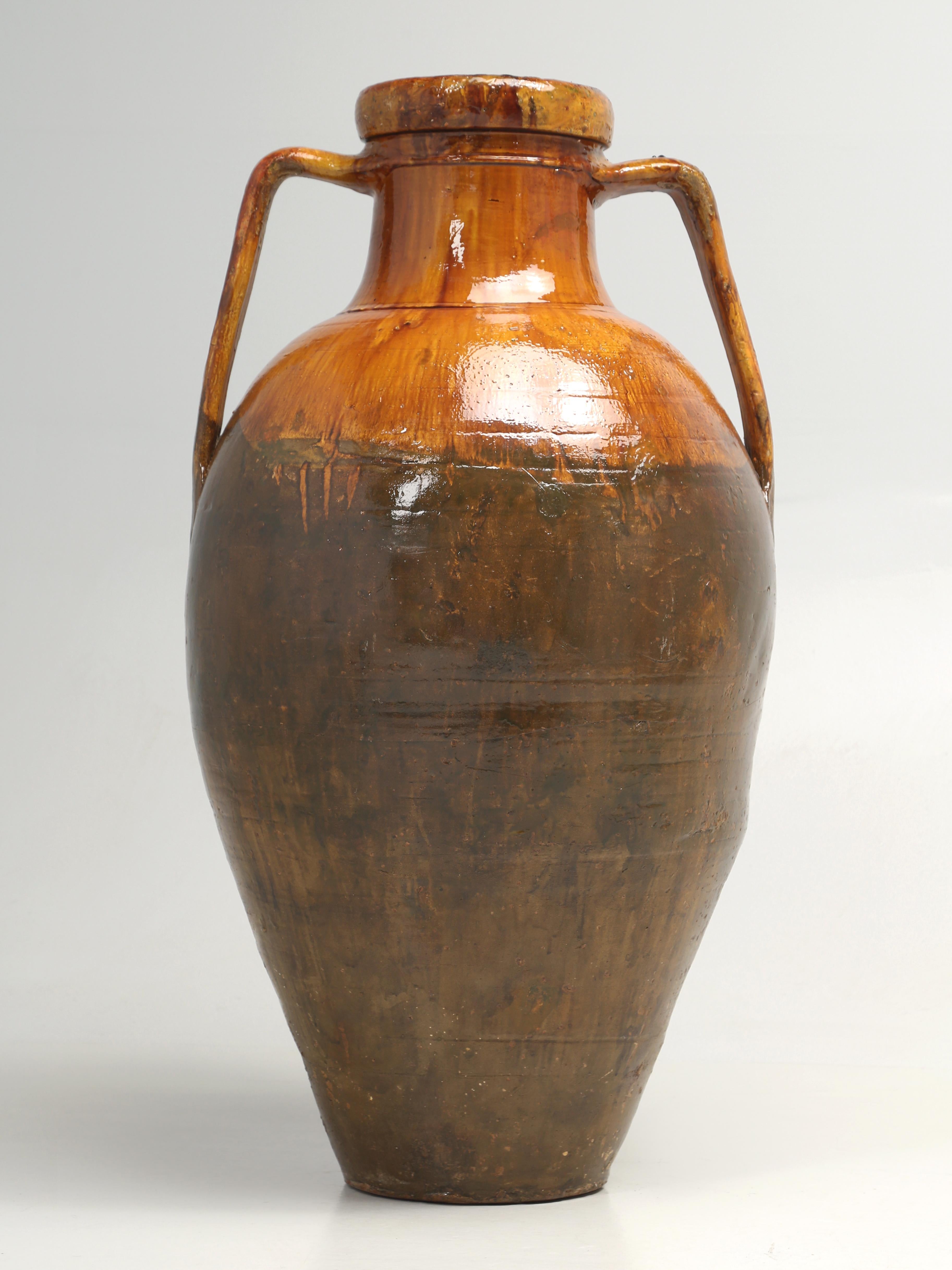 Argile Ancienne grande jarre à huile d'olive ou Amphora Italienne Grande Couleur Italienne Fin des années 1800  en vente