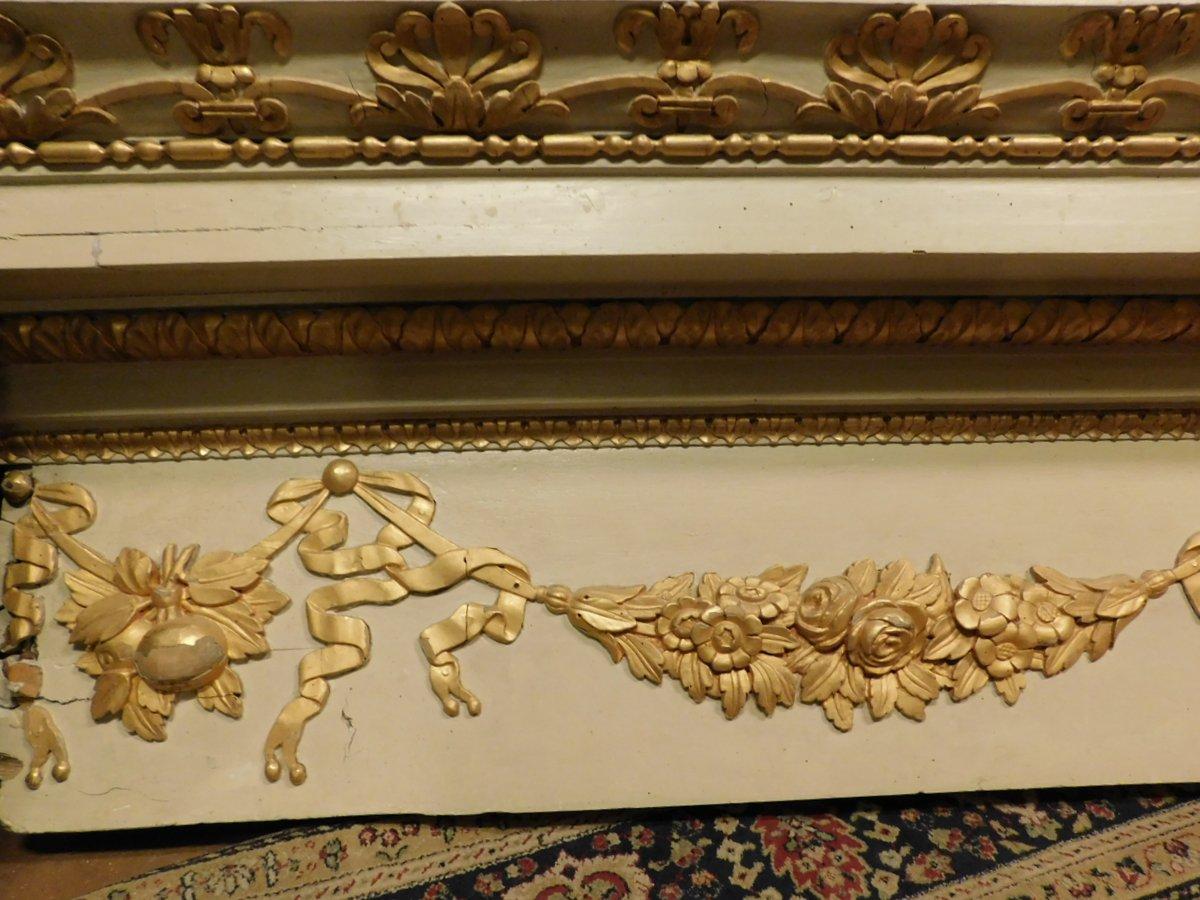 Antikes, riesiges, bemaltes, vergoldetes und reich geschnitztes Holzportal, Neapel (Italien) (18. Jahrhundert und früher) im Angebot