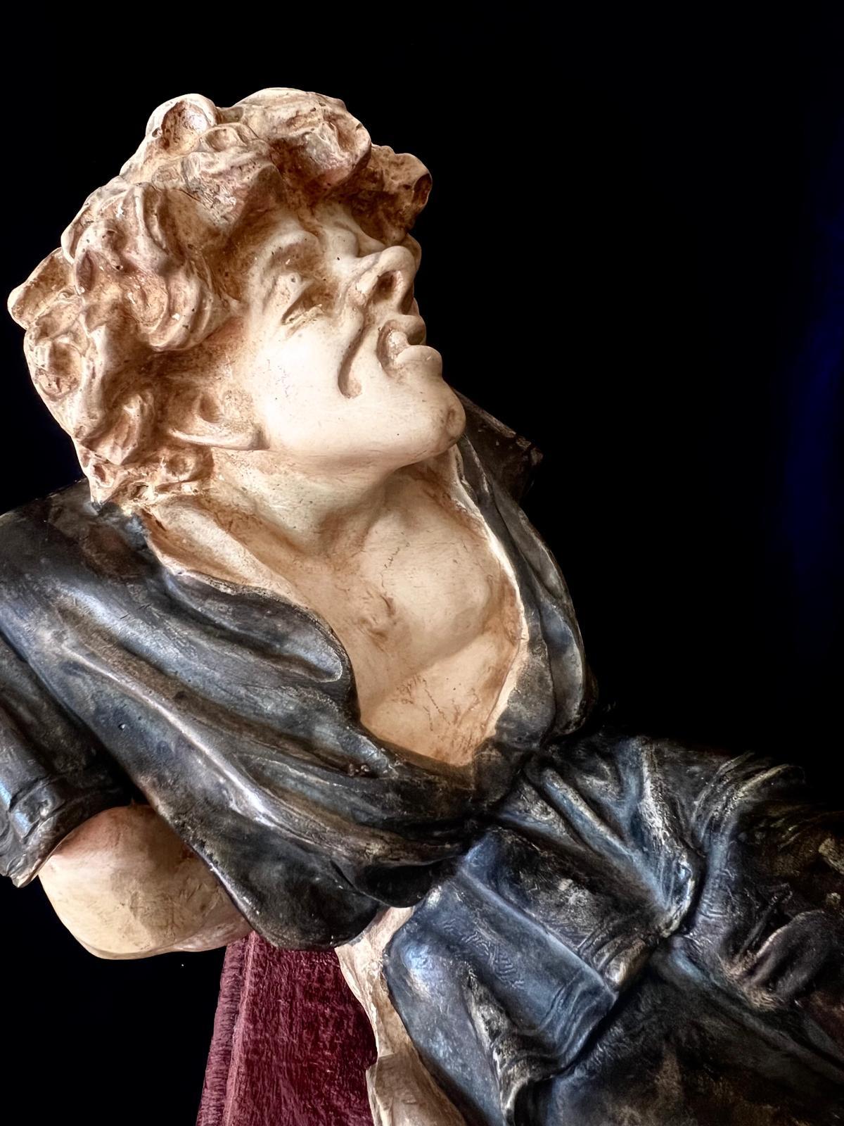 Fatto a mano Antico Gobbo di Notre-Dame/Quasimodo in terracotta Parigi XIX secolo in vendita