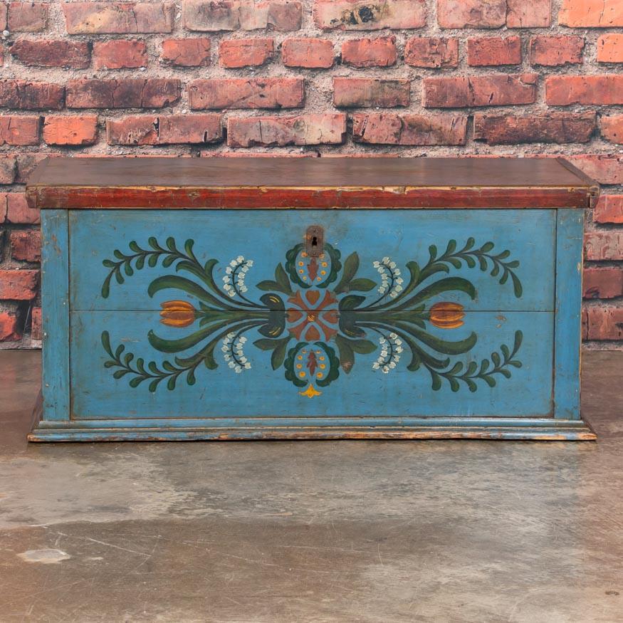 Antique Hungarian Folk Art Painted Trunk In Good Condition In Round Top, TX