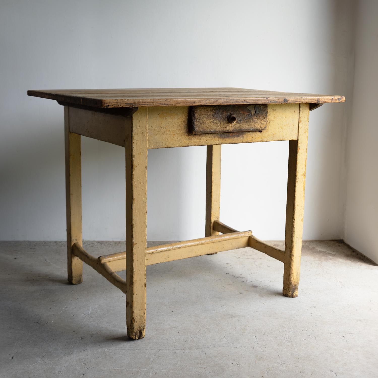 Antique Hungarian Rustic Painted Pine Side Table, 19Th Century For Sale 3