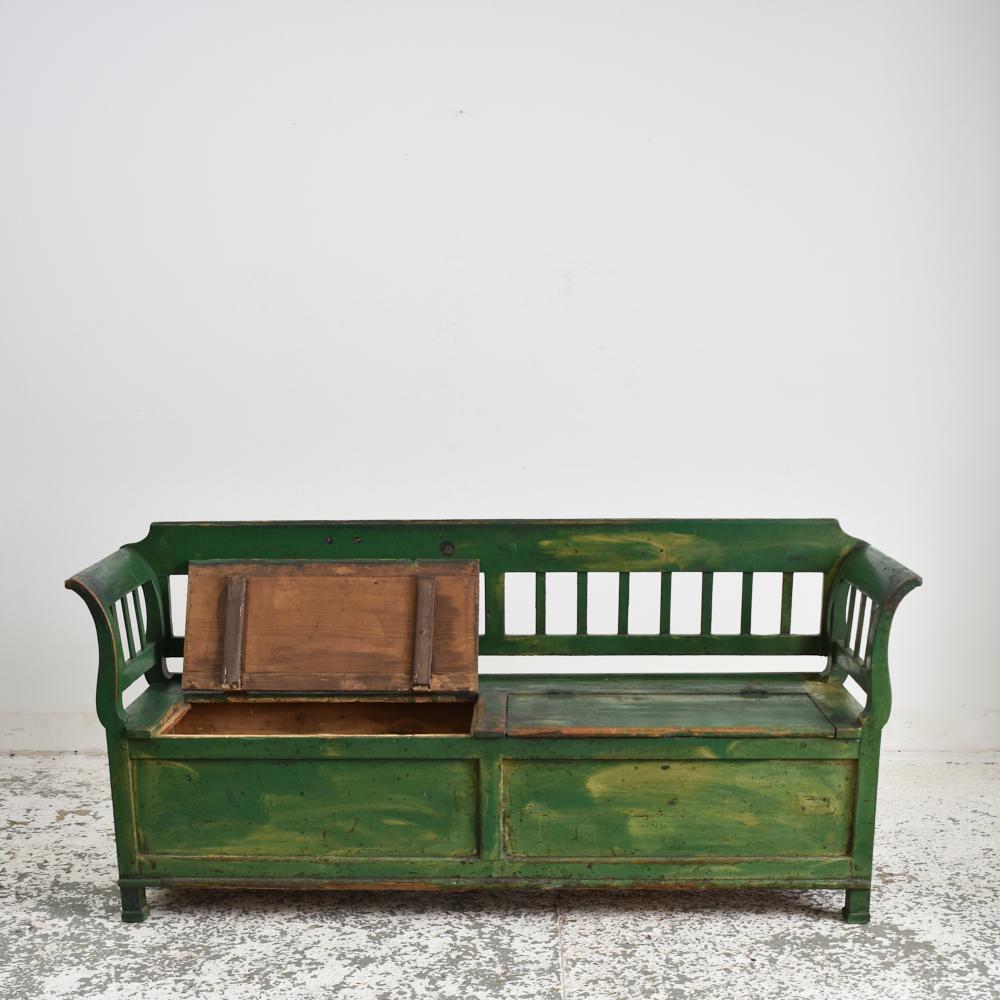 Antique Hungarian Settle Storage Bench, Dark Green In Distressed Condition In Stockbridge, GB