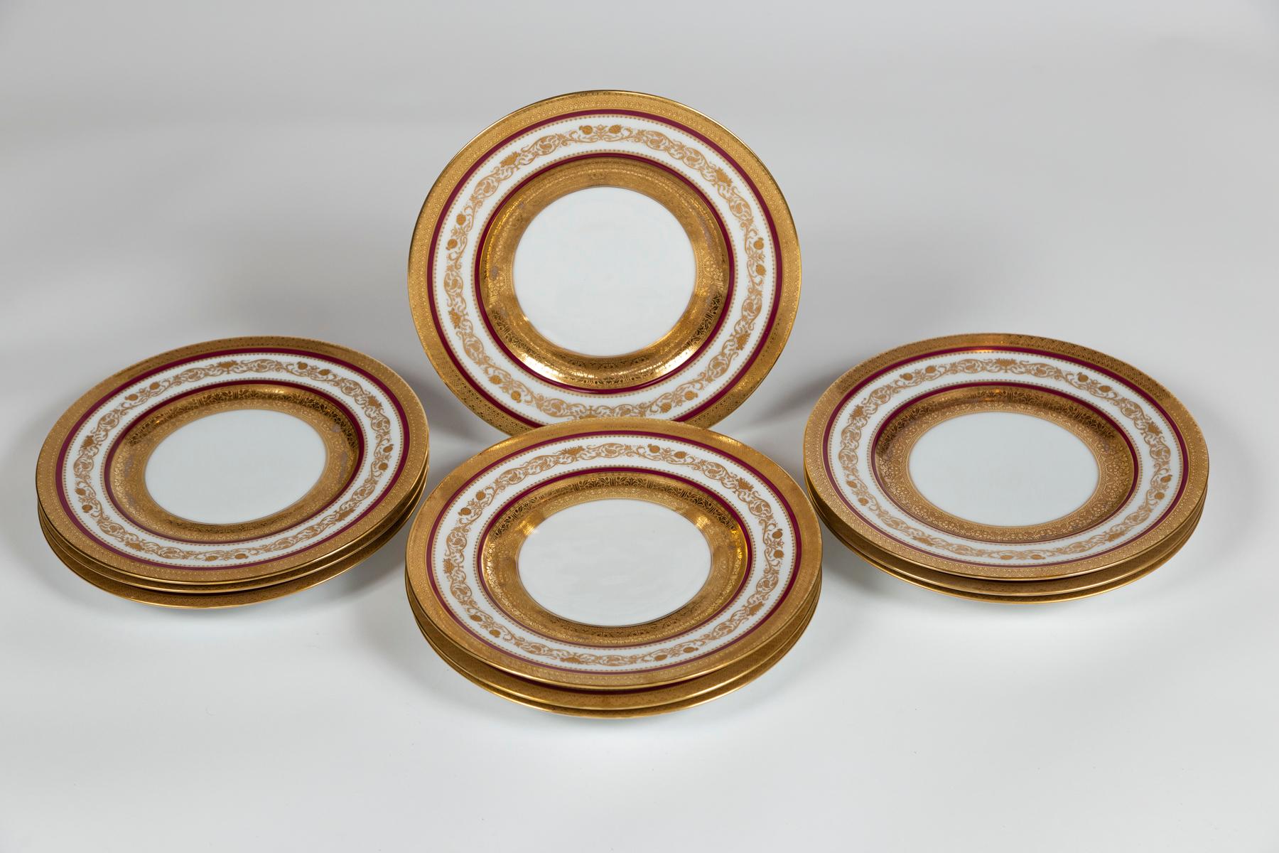 Gilt Antique Hutschenreuther Dinner Plates, Early 20th Century, Bavaria For Sale