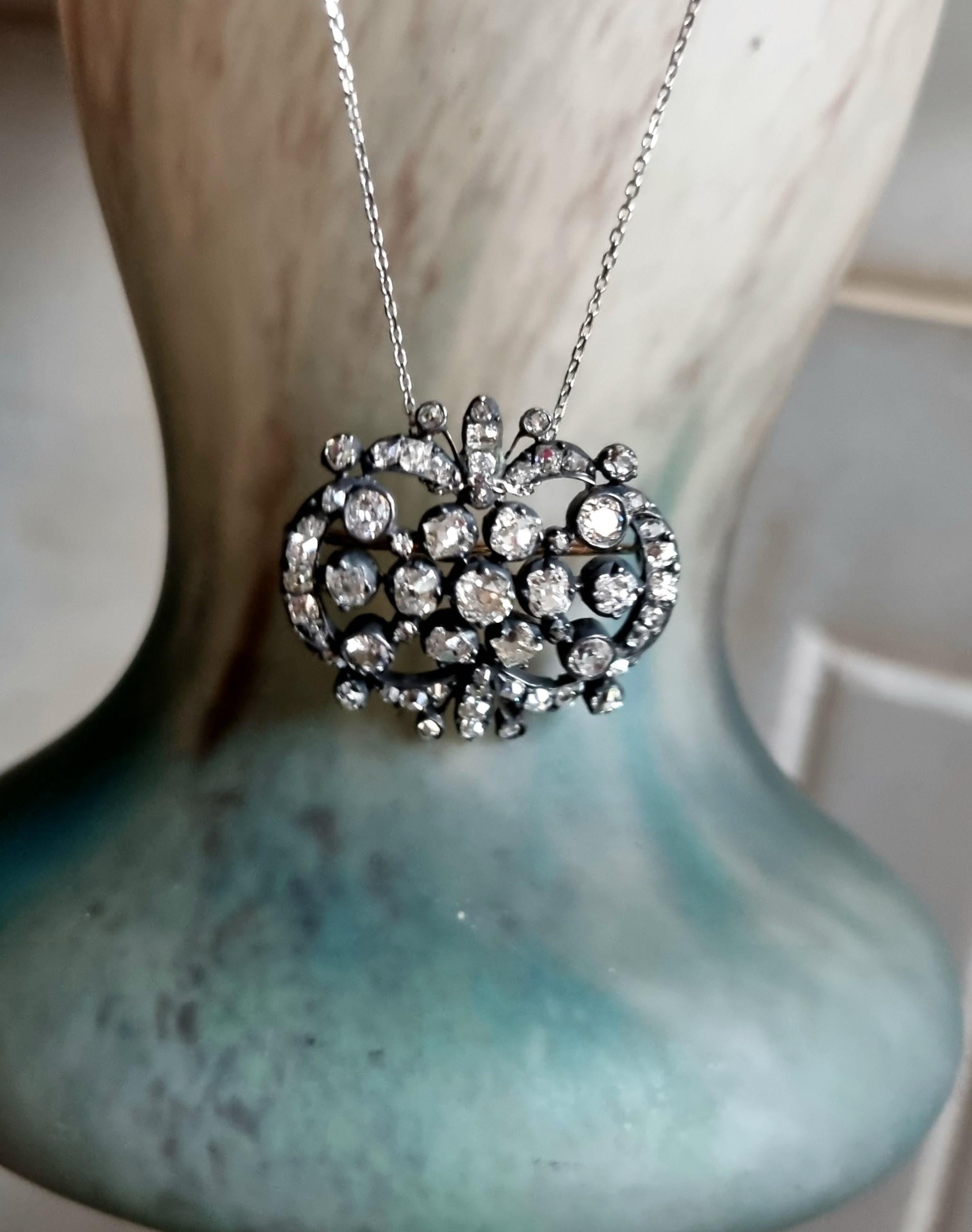 Antique pendentif/broche en diamant ibérique du 19e siècle.
19ème siècle ibérique (très probablement l'Espagne 