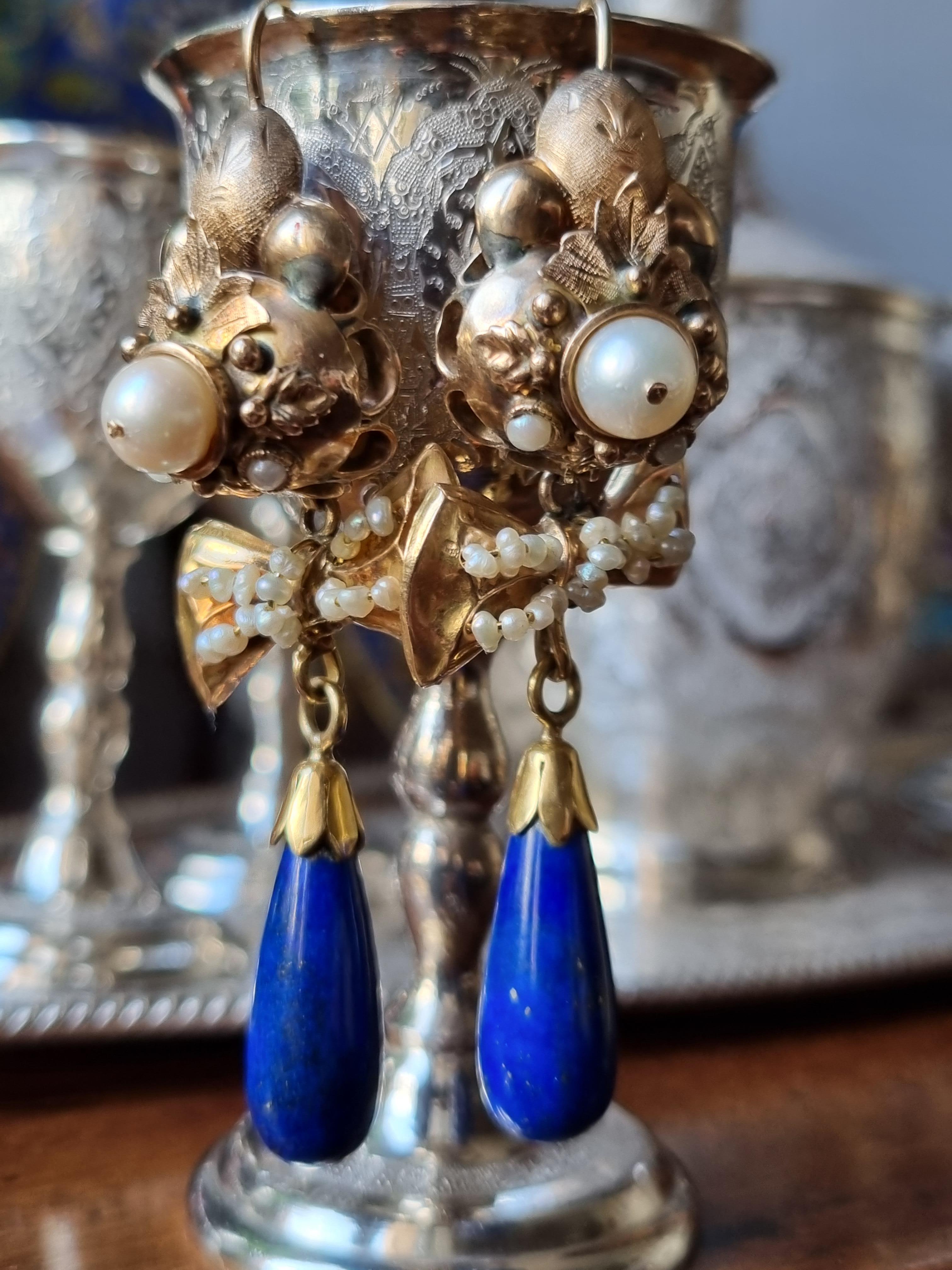 Antique Iberian Lapis Lazuli & Seed Pearls 18 Karat Gold Pendant Bow Earrings For Sale 2