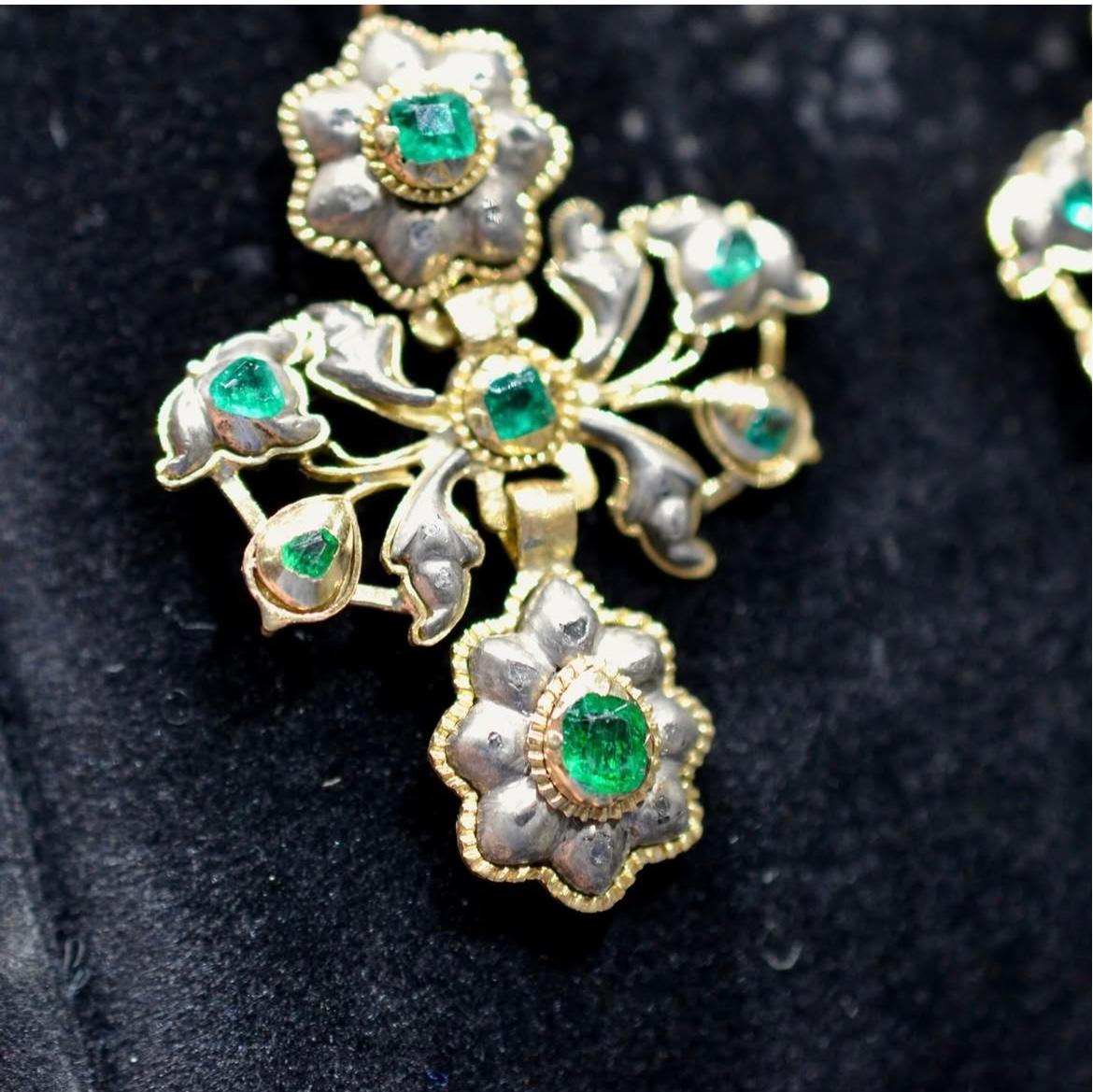 Antique Iberian Of Diamond & Emerald Girandole Pendent Earrings 18th Century For Sale 1
