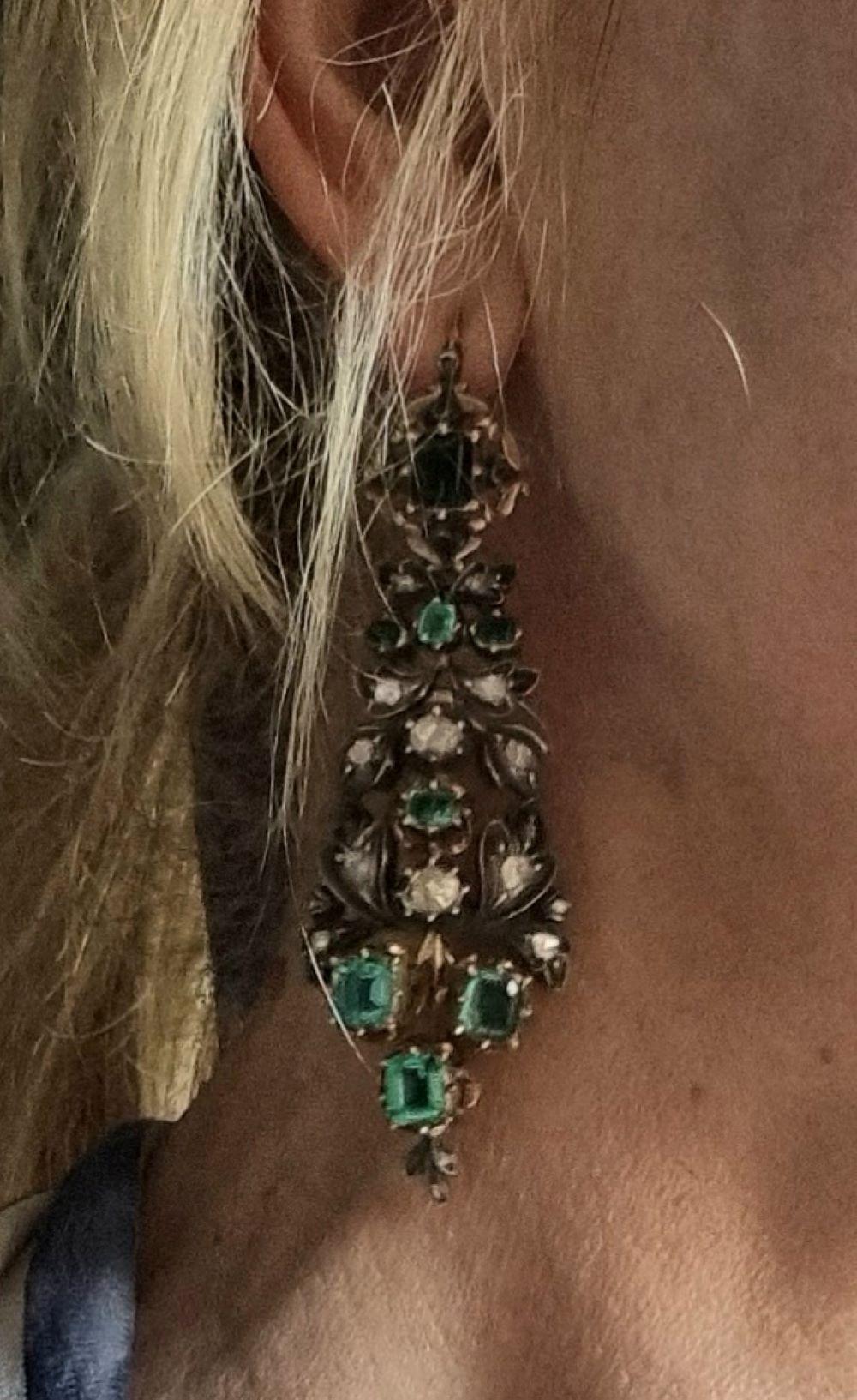 Antike iberische (spanische) kolumbianische Smaragd- und Diamant-Ohrringe aus dem späten 18. Jahrhundert  im Angebot 12