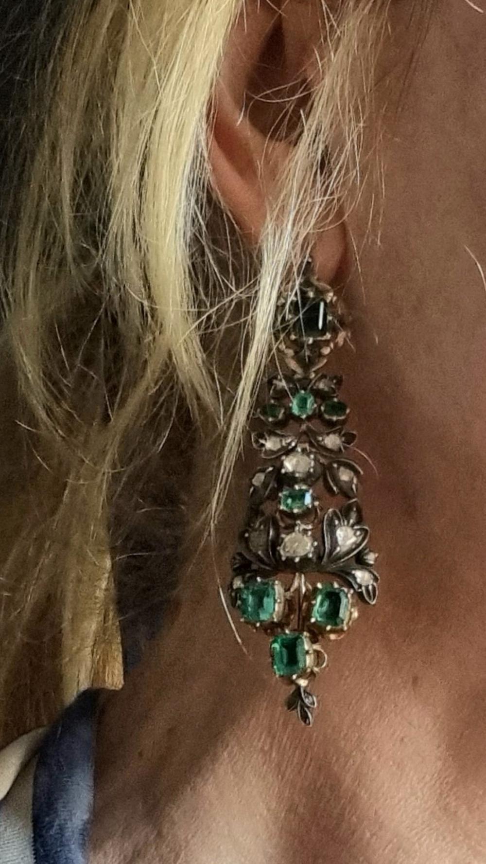 Antike iberische (spanische) kolumbianische Smaragd- und Diamant-Ohrringe aus dem späten 18. Jahrhundert  im Angebot 13