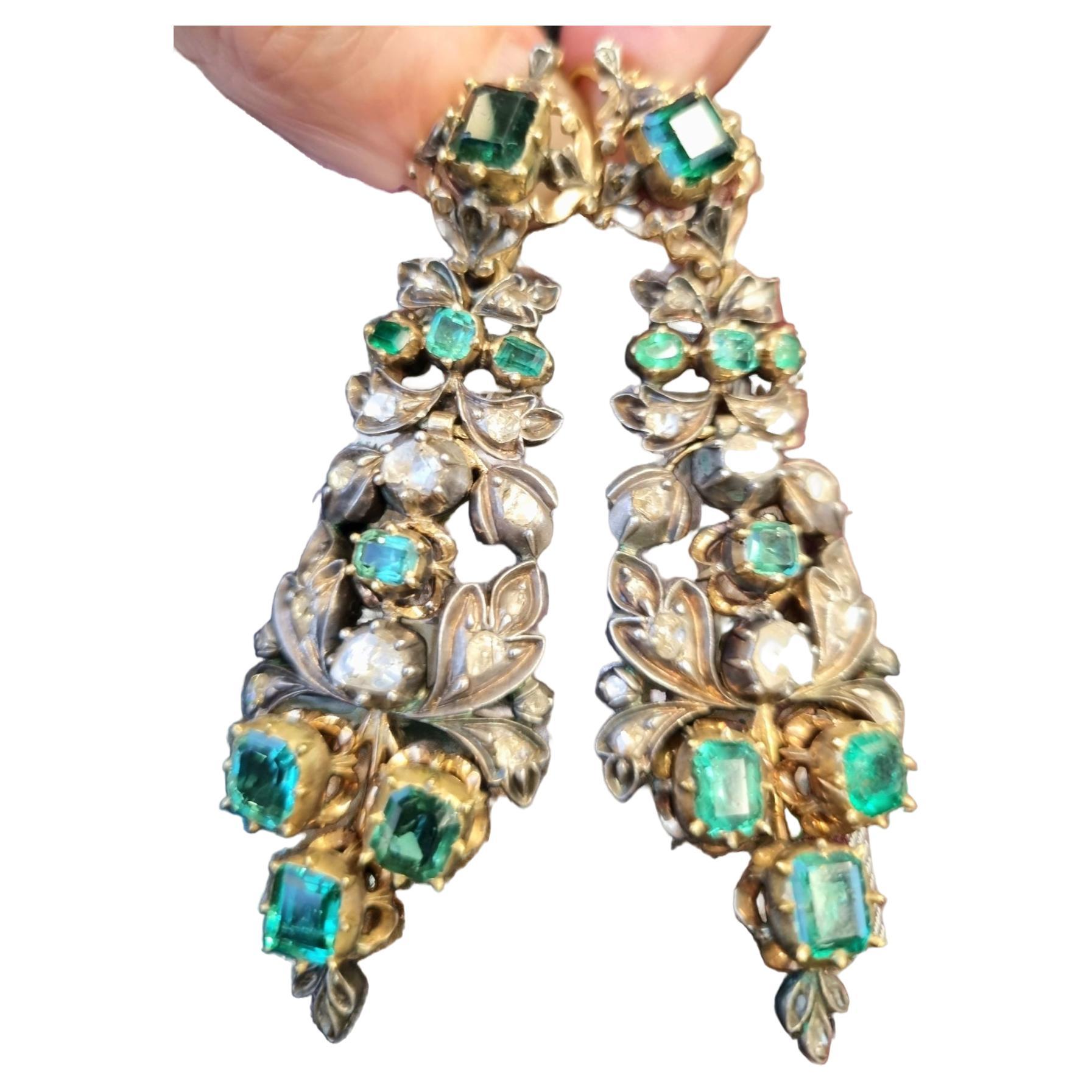 Antike iberische (spanische) kolumbianische Smaragd- und Diamant-Ohrringe aus dem späten 18. Jahrhundert  im Angebot
