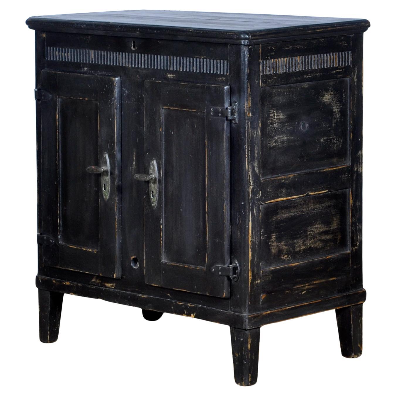 Antique icebox, circa 1900 For Sale