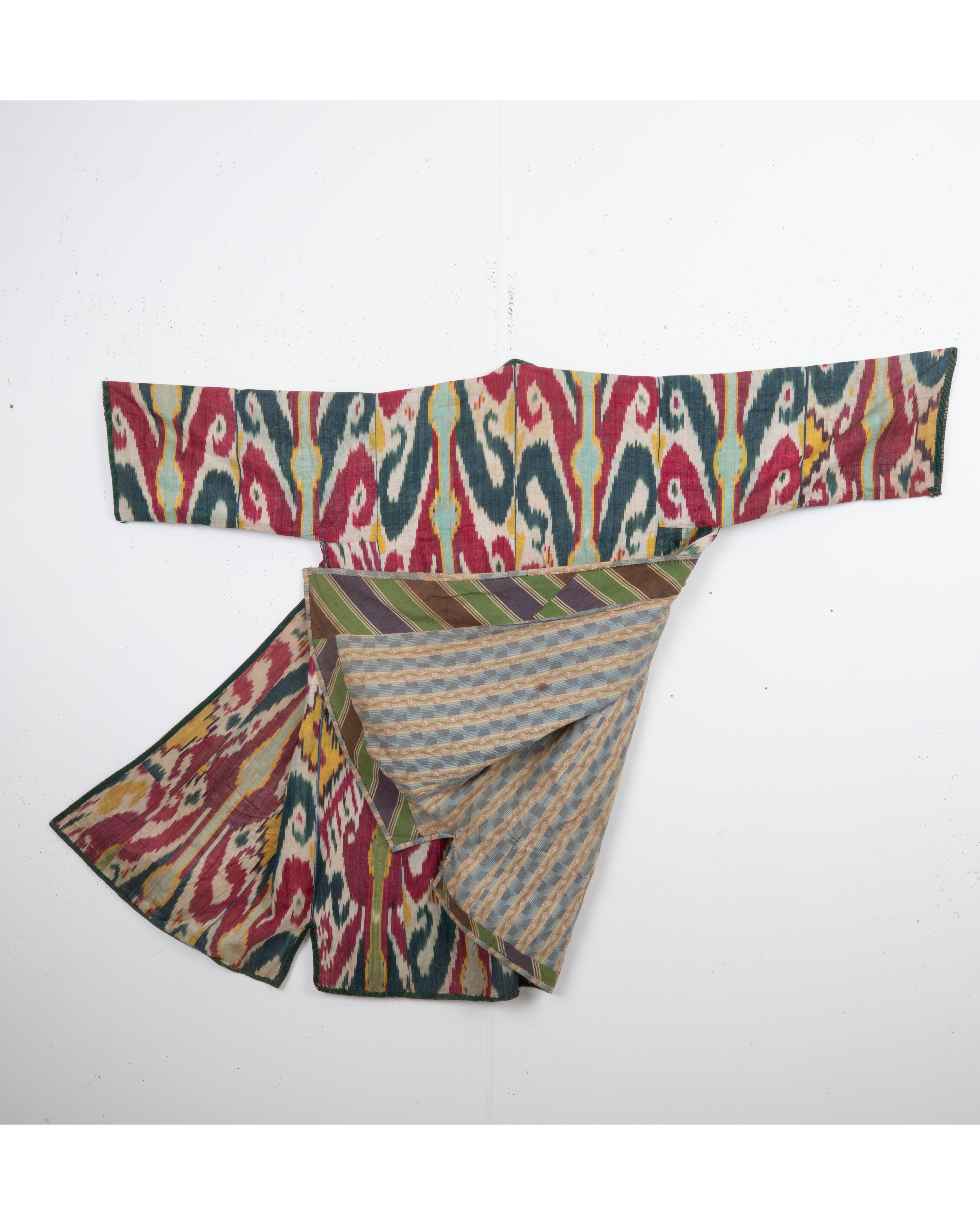 Chapan Ikat ancien. Années 1880, Ouzbékistan en vente 2