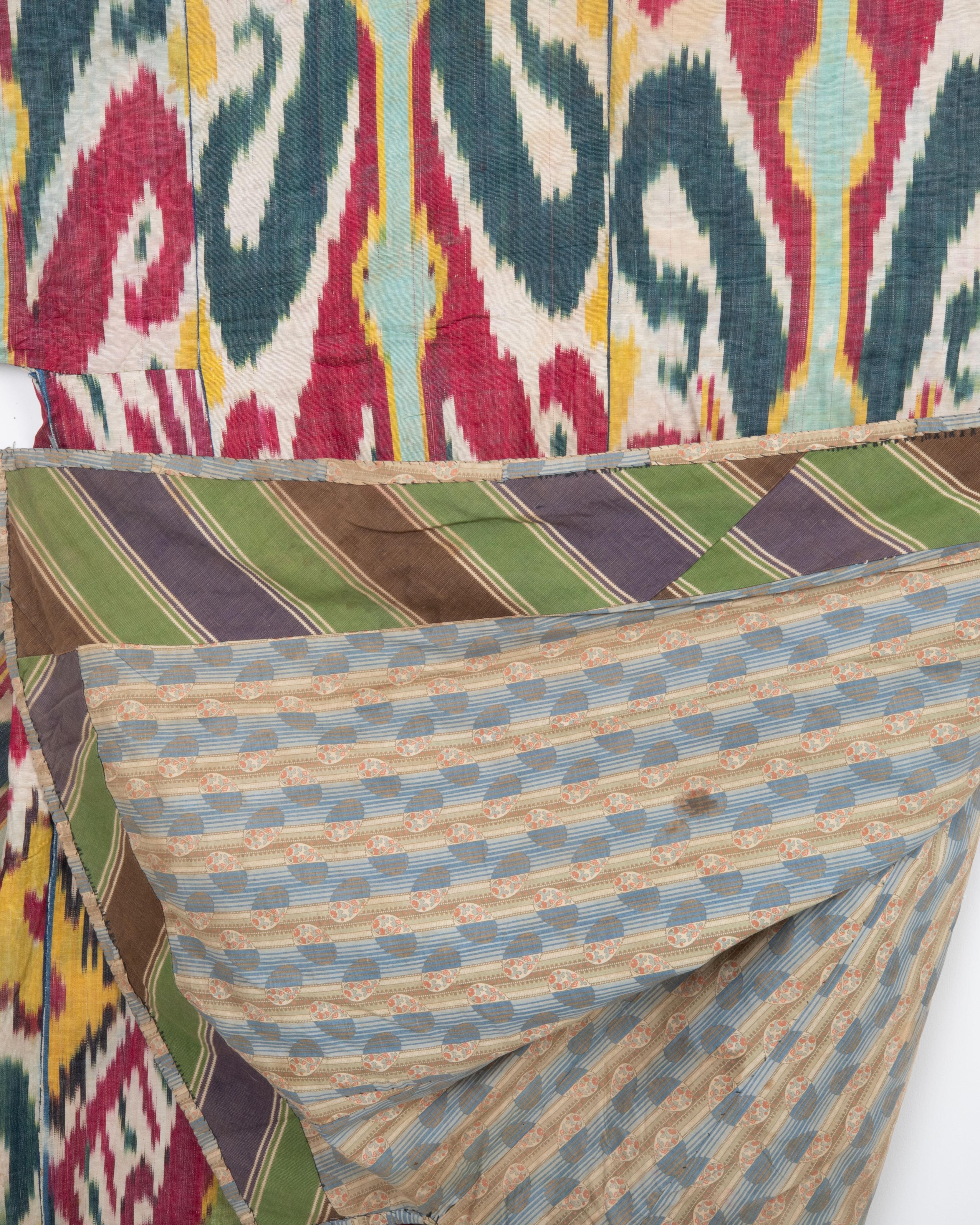 Chapan Ikat ancien. Années 1880, Ouzbékistan en vente 3