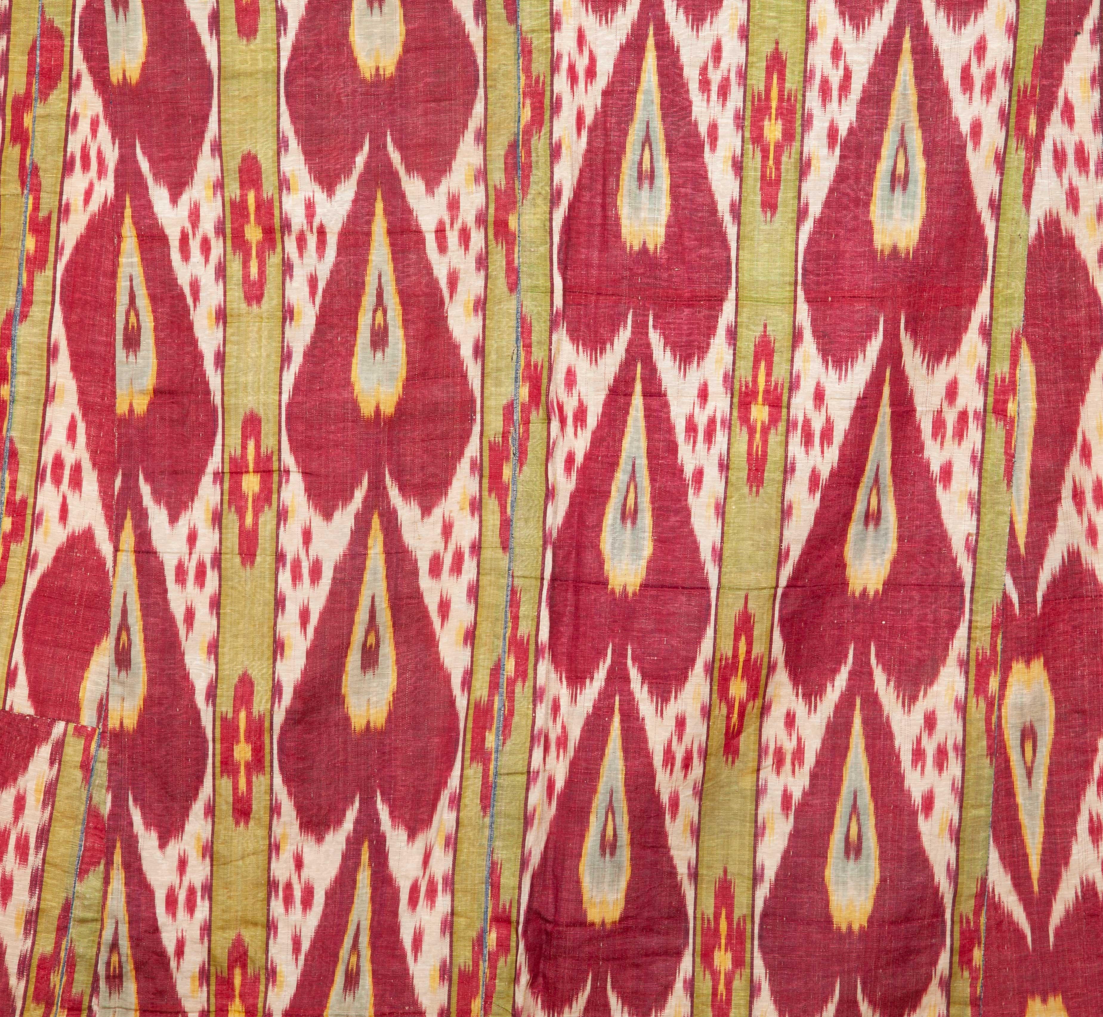 The lining of the piece might not be original but the quality of the ikat is great.