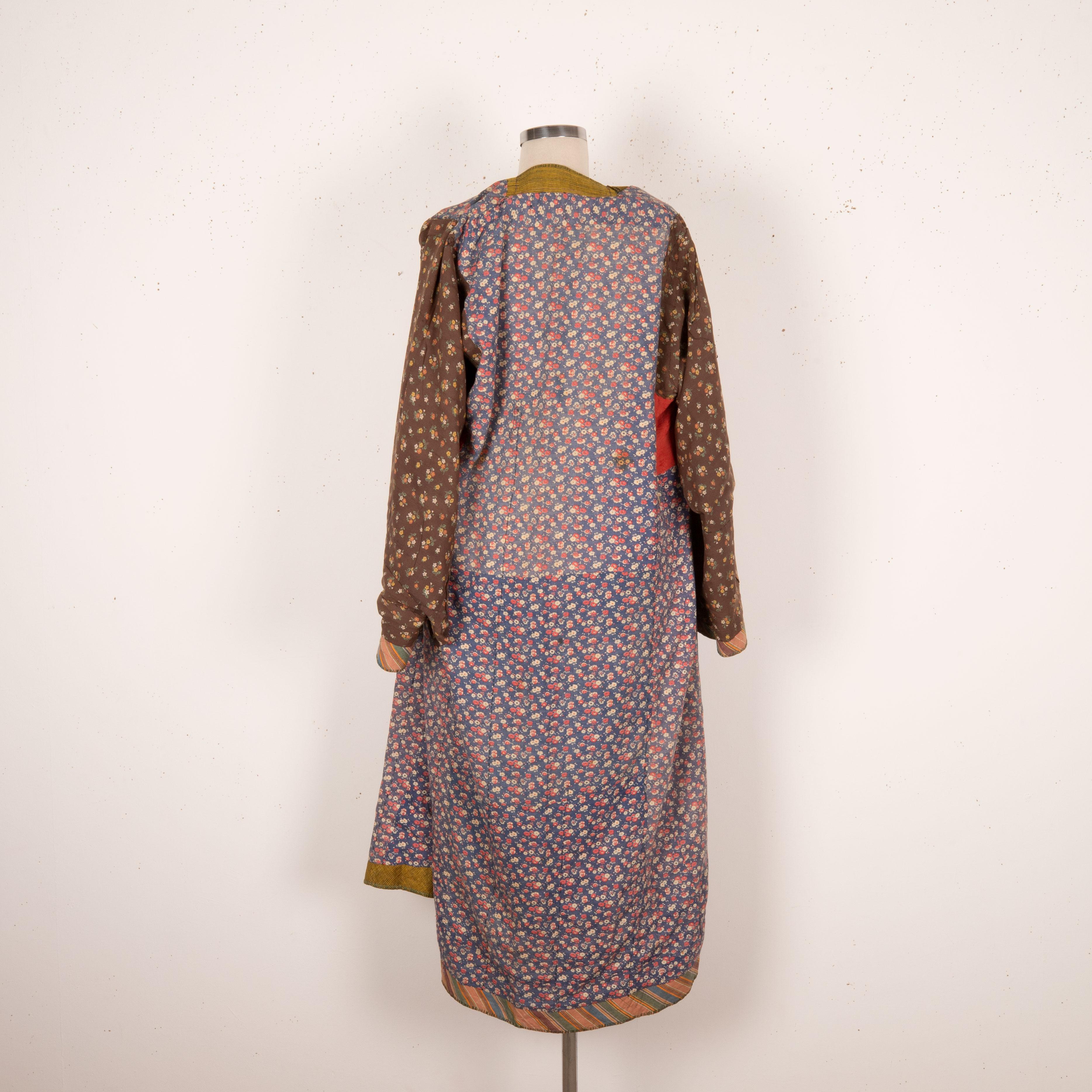 Antique Ikat Chapan, Uzbekistan, Late 19th , Early 20th c. For Sale 2