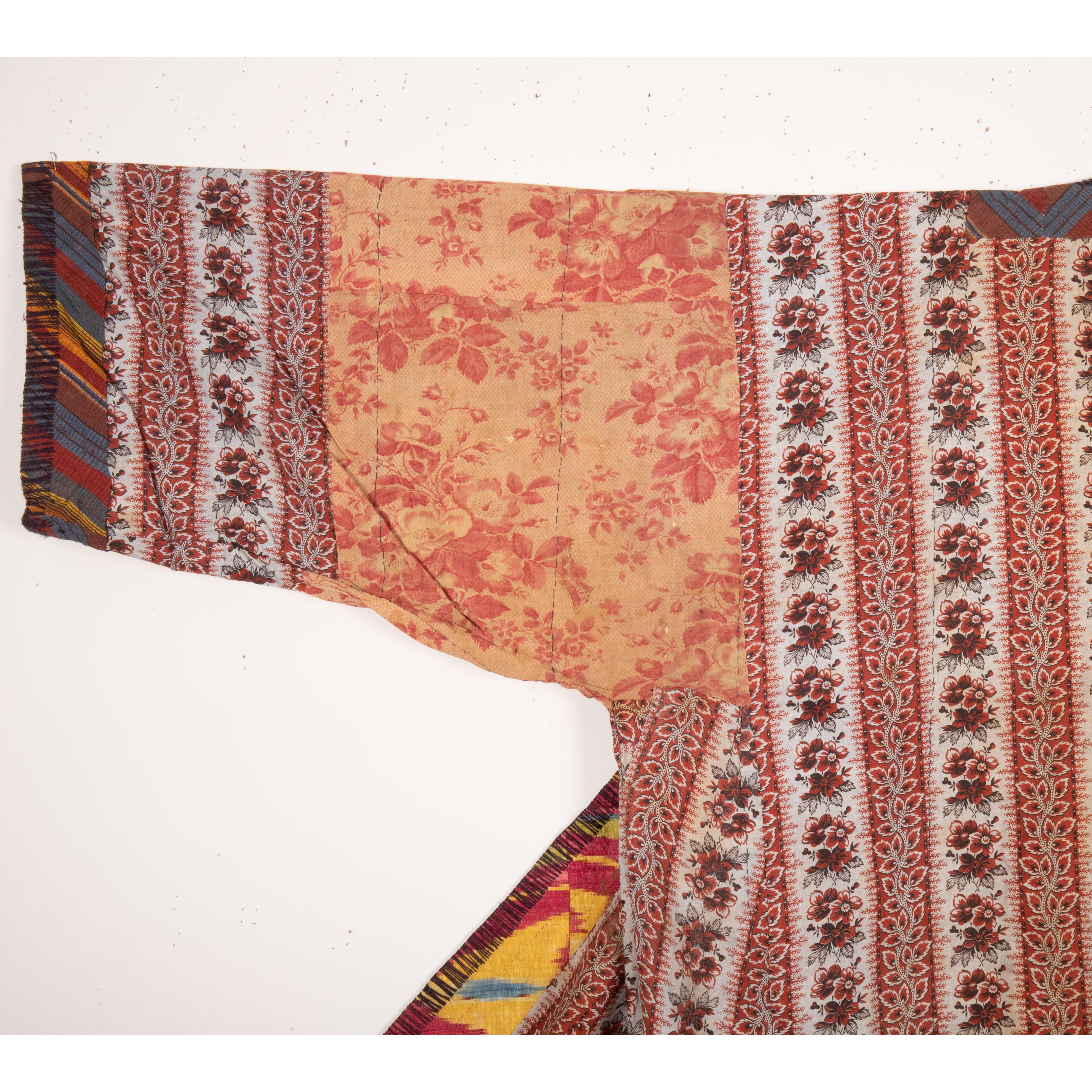 Antique Ikat Chapan with a Good Mix of Roller Printed Lining, 19th Century For Sale 5