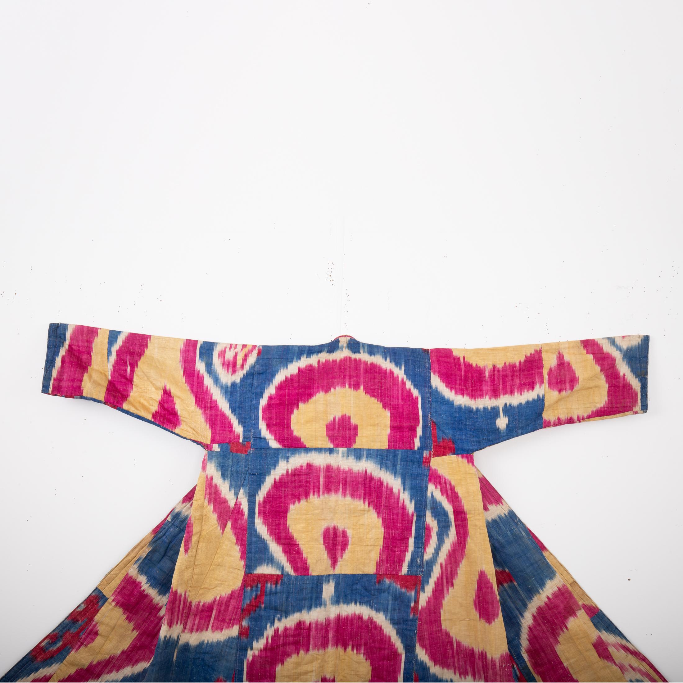 Antique Ikat Chapan with a rare design, 19th C. Uzbekistan In Fair Condition For Sale In Istanbul, TR