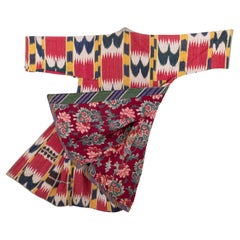 Chapan Ikat ancien avec une doublure imprimée en rouleau rare, fin du 19ème siècle