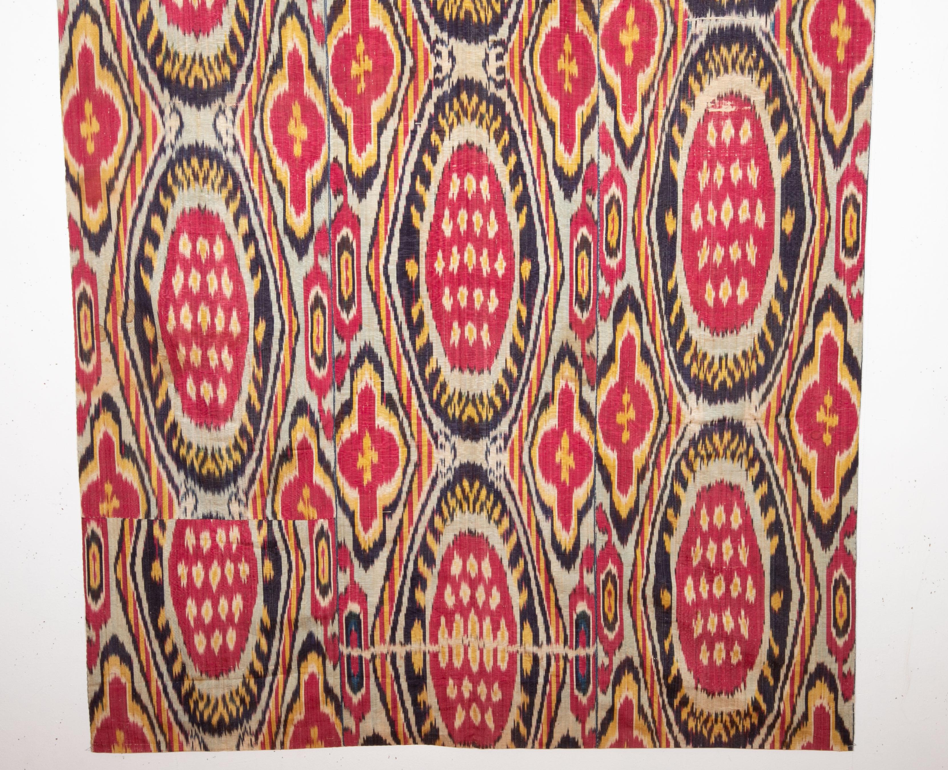 Antique Ikat Panel from Uzbekistan, 1860s In Good Condition For Sale In Istanbul, TR