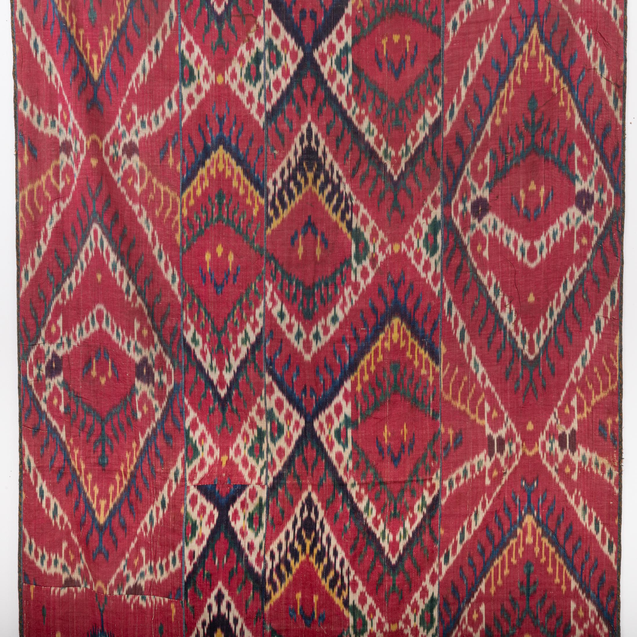 Antike Ikat-Tafel, zweites Viertel des 19. Jahrhunderts. Usbekistan im Zustand „Relativ gut“ im Angebot in Istanbul, TR