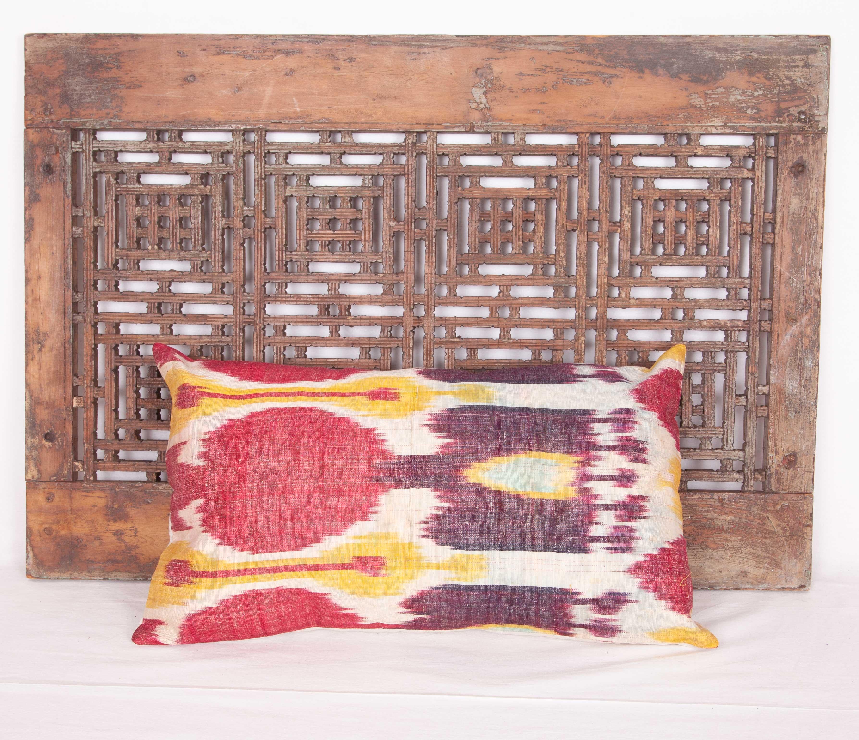 Antique Ikat Pillow Case Made from a 19th Century Uzbek Ikat In Good Condition In Istanbul, TR