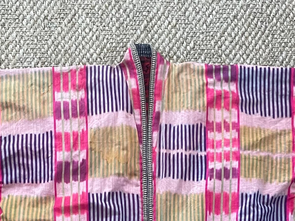 Antique Ikat Silk Robe In Good Condition For Sale In New York, NY