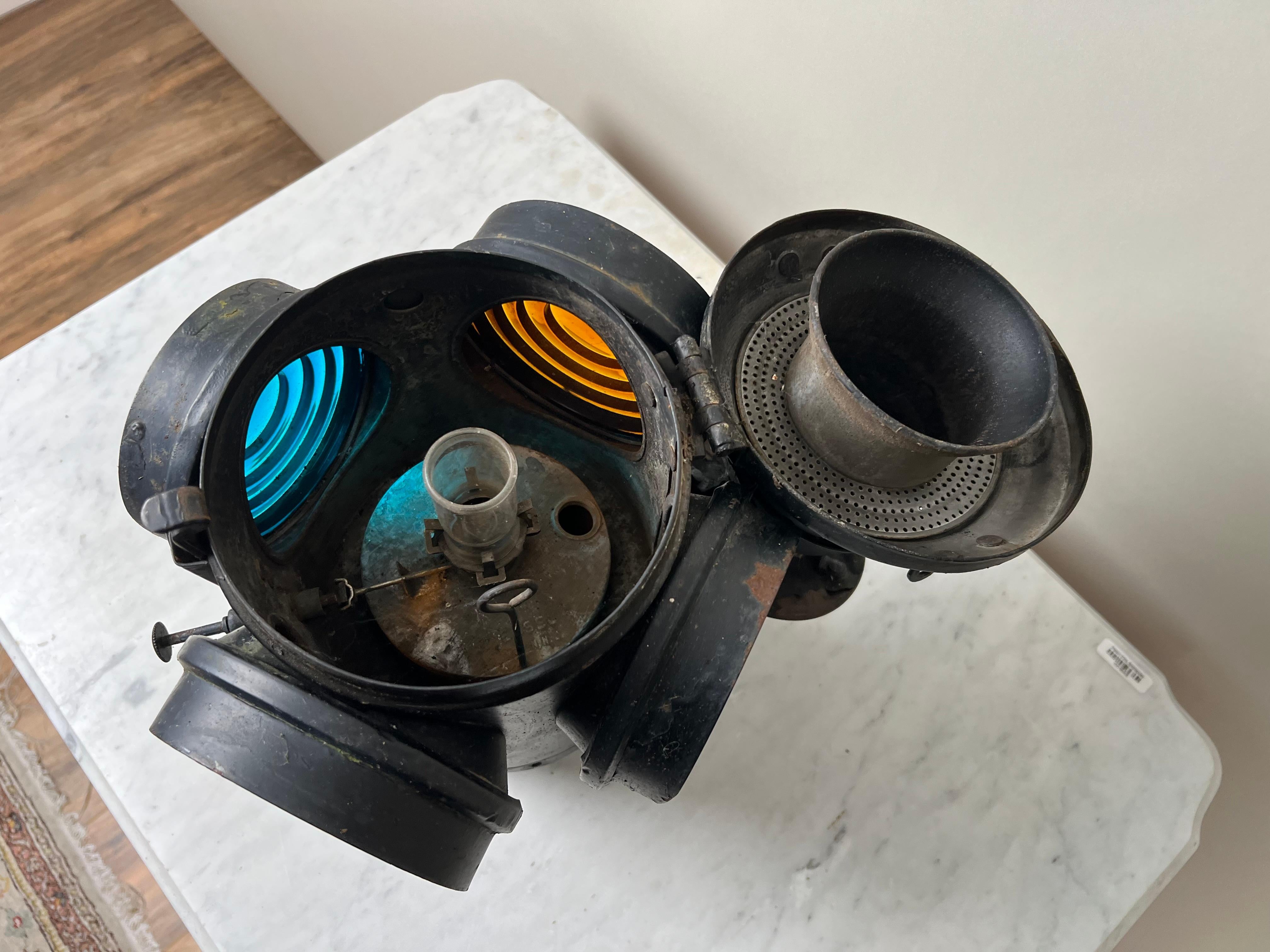 American Antique Illinois Central Railroad Signal Lantern by Dressel Arlington NJ For Sale