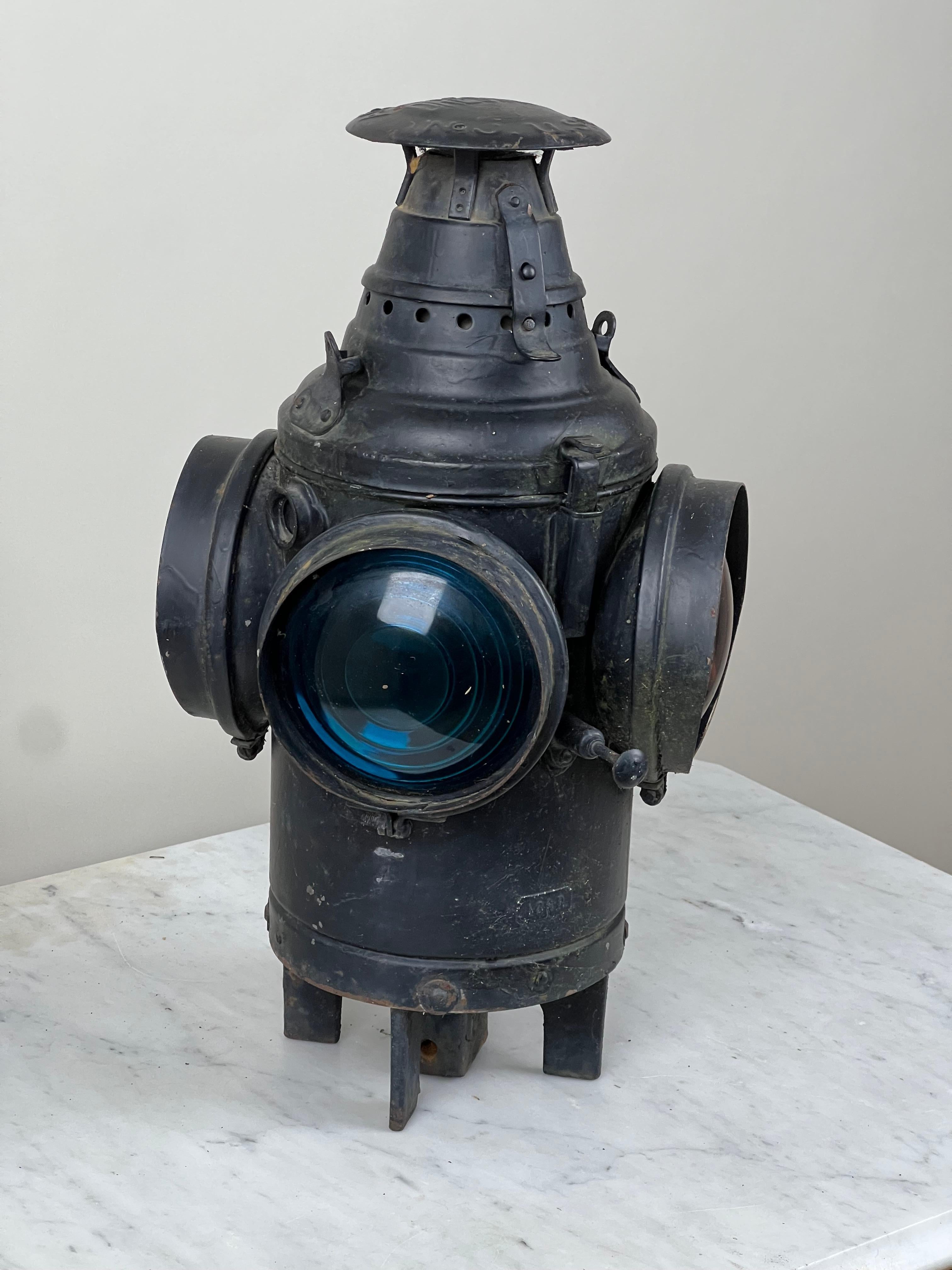 Antique Illinois Central Railroad Signal Lantern by Dressel Arlington NJ For Sale 2