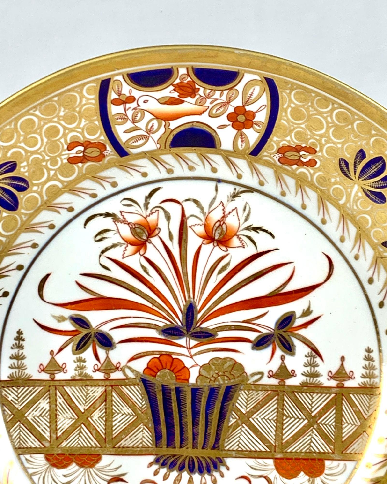Inglese Antichi piatti Imari dipinti a mano con sontuosa doratura Inghilterra CIRCA 1820 in vendita