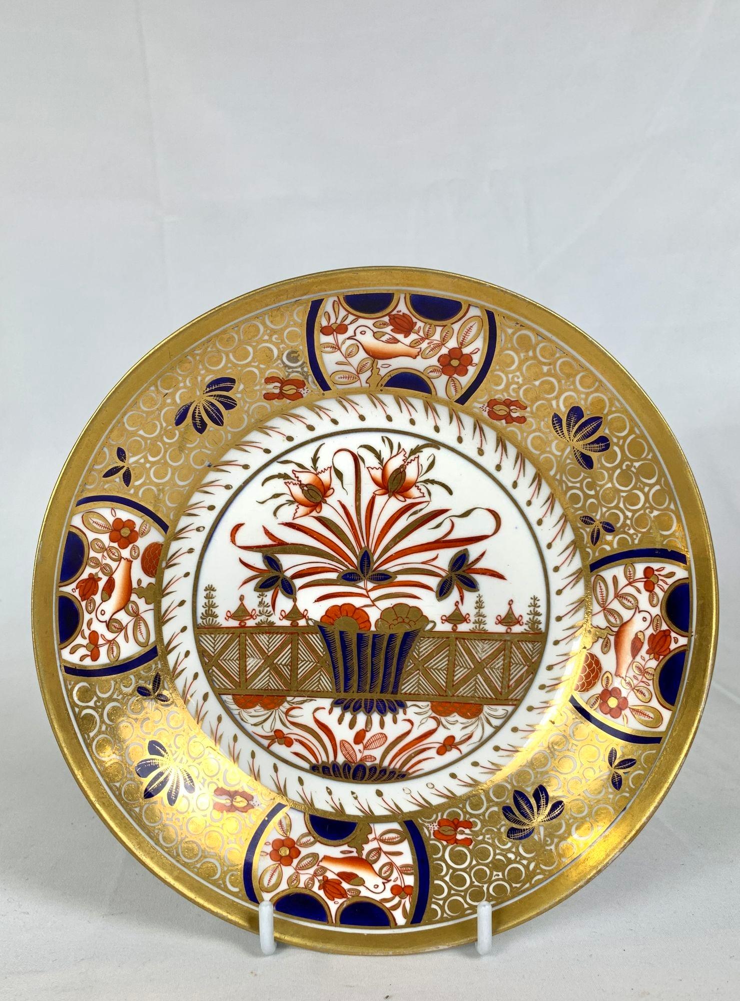 XVIII secolo Antichi piatti Imari dipinti a mano con sontuosa doratura Inghilterra CIRCA 1820 in vendita