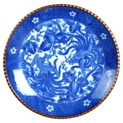Antiguo Cargador de Porcelana Azul y Blanca Imari Meiji con Pájaros Circa 1910