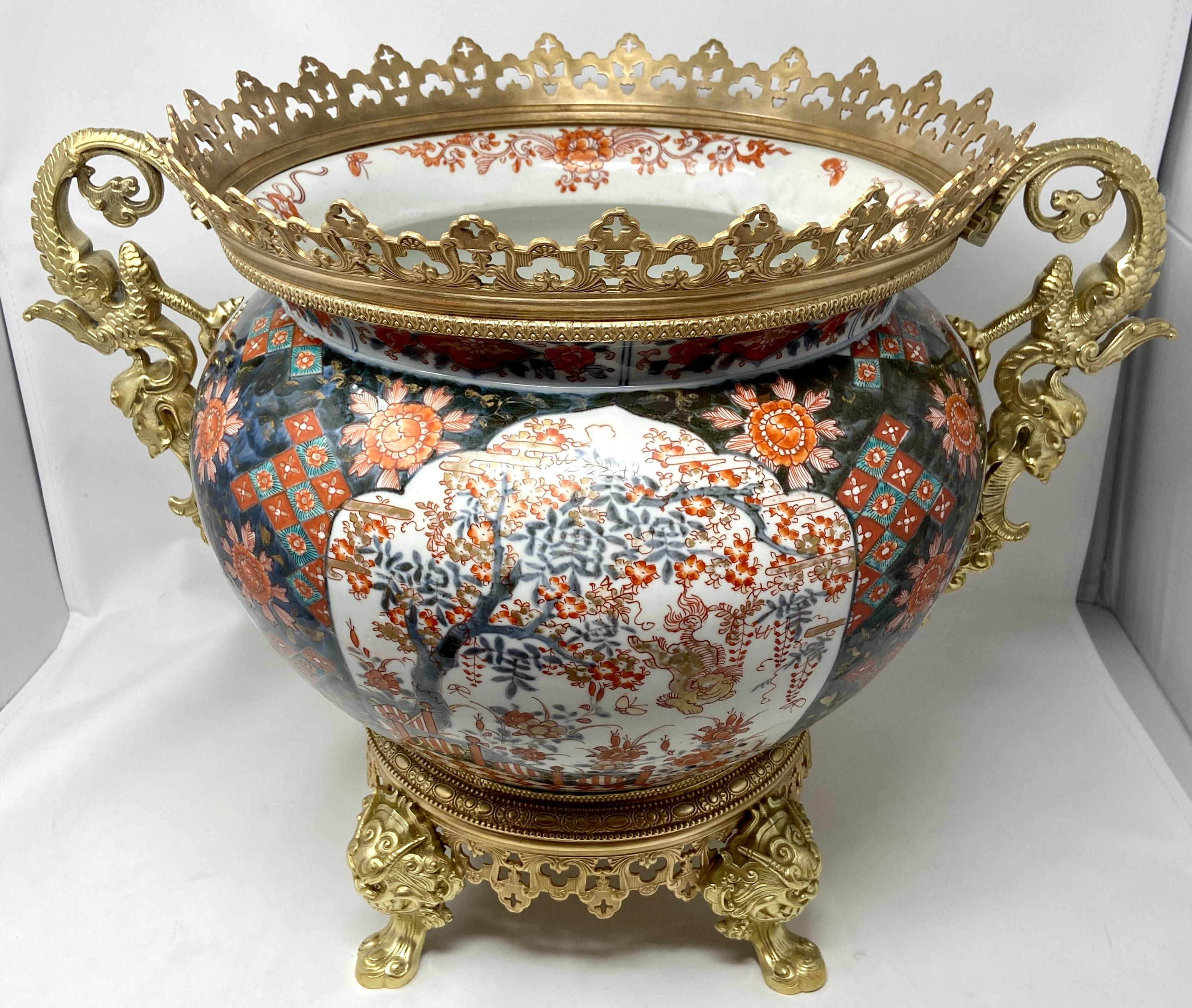 Antique Imari porcelain jardiniere with bronze mounts, Circa 1895. A very beautiful and substantial Imari jardiniere.